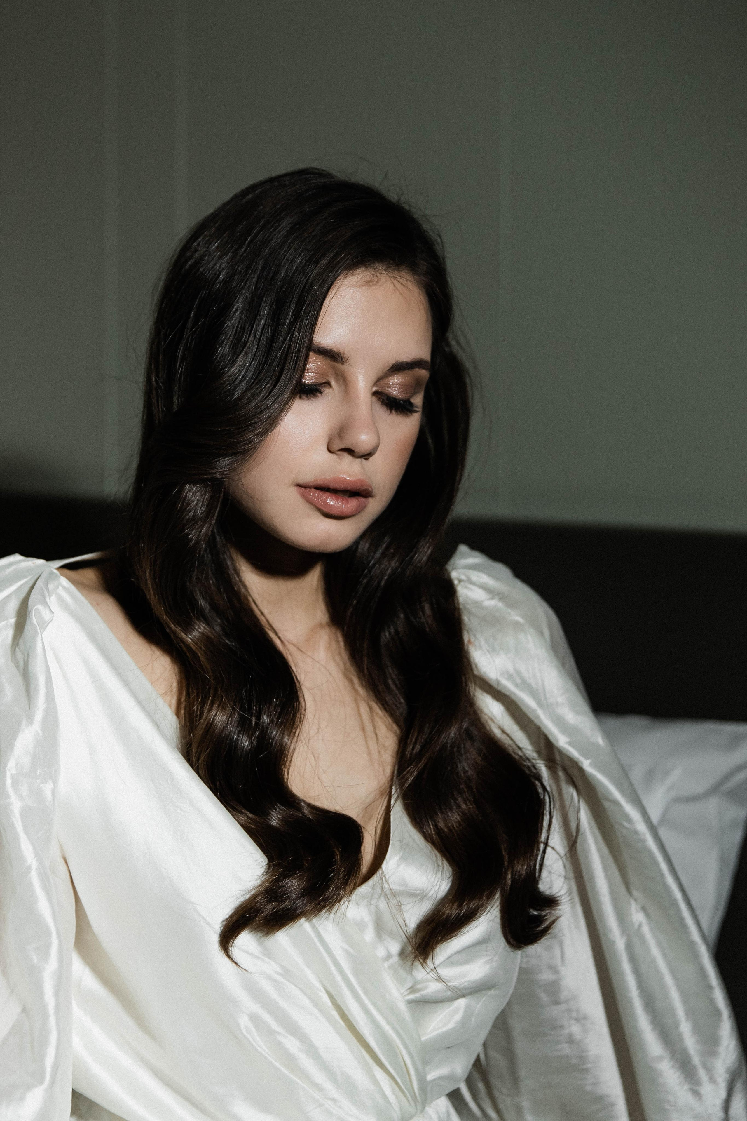 Совместные сборы в отеле. Свадебный фотограф Полина Панина