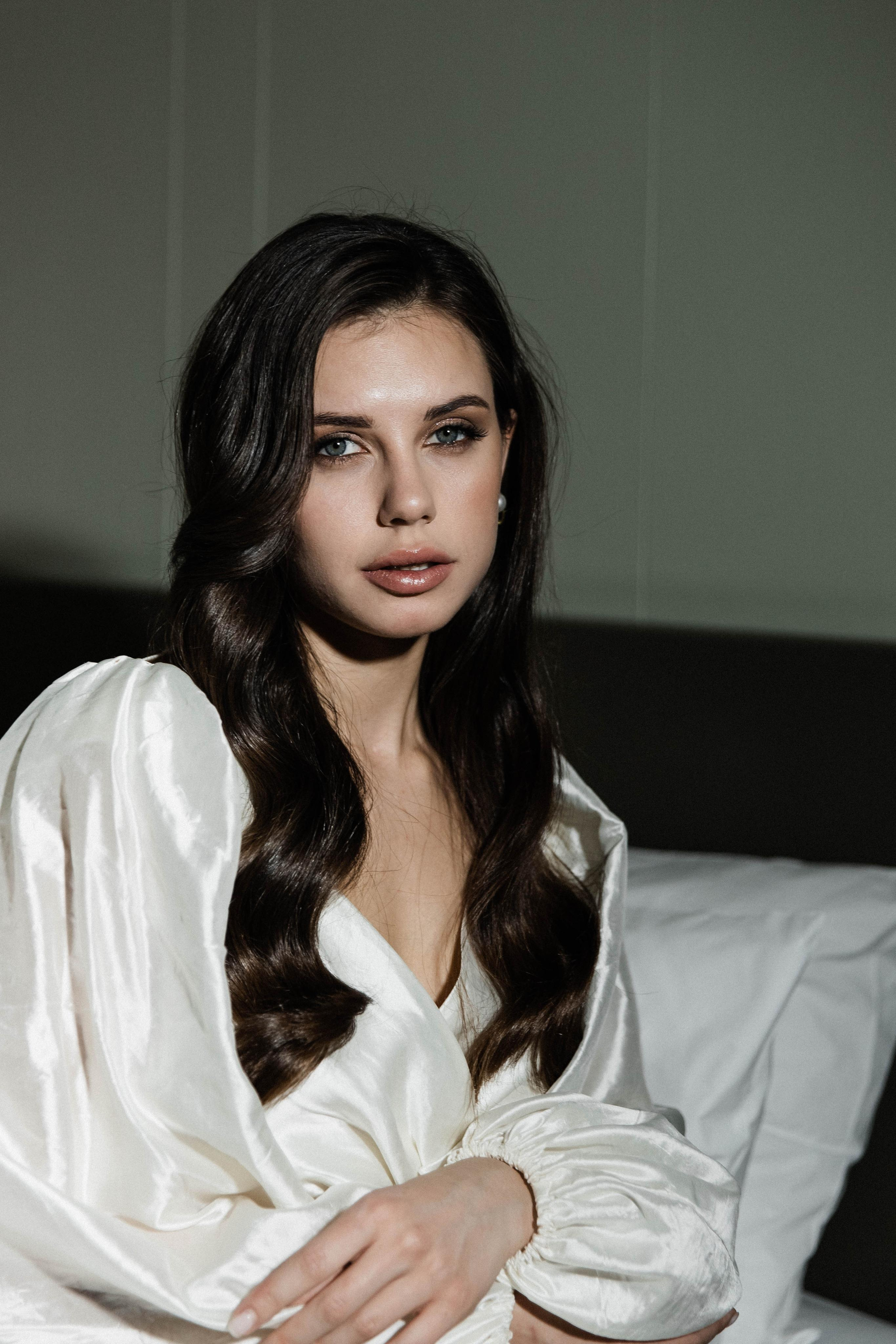 Совместные сборы в отеле. Свадебный фотограф Полина Панина