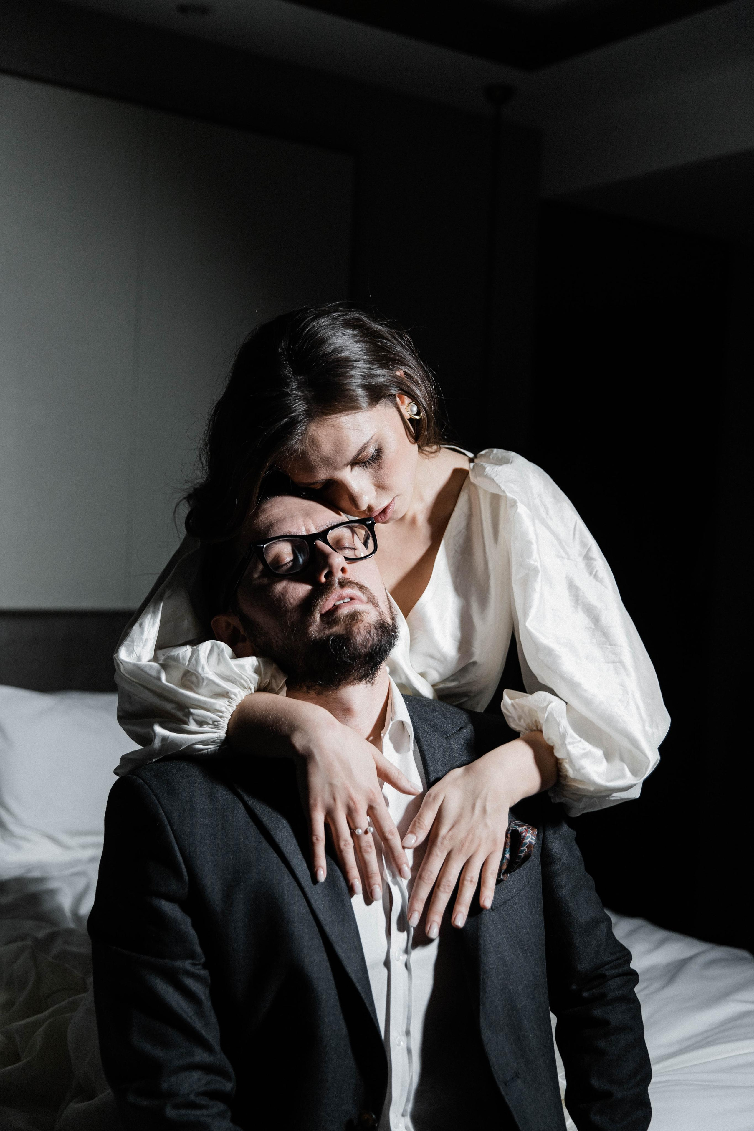 Совместные сборы в отеле. Свадебный фотограф Полина Панина