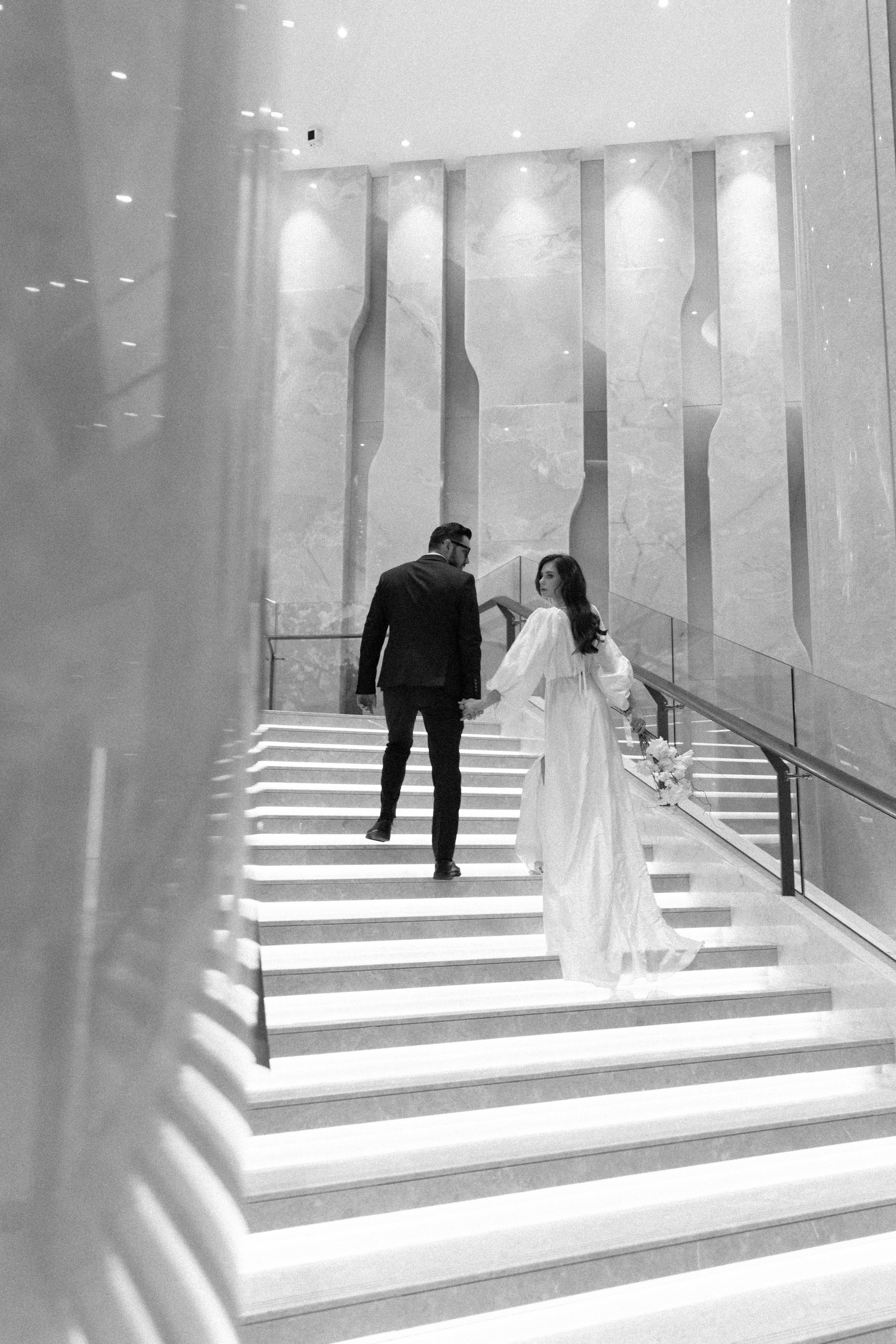 Совместные сборы в отеле. Свадебный фотограф Полина Панина