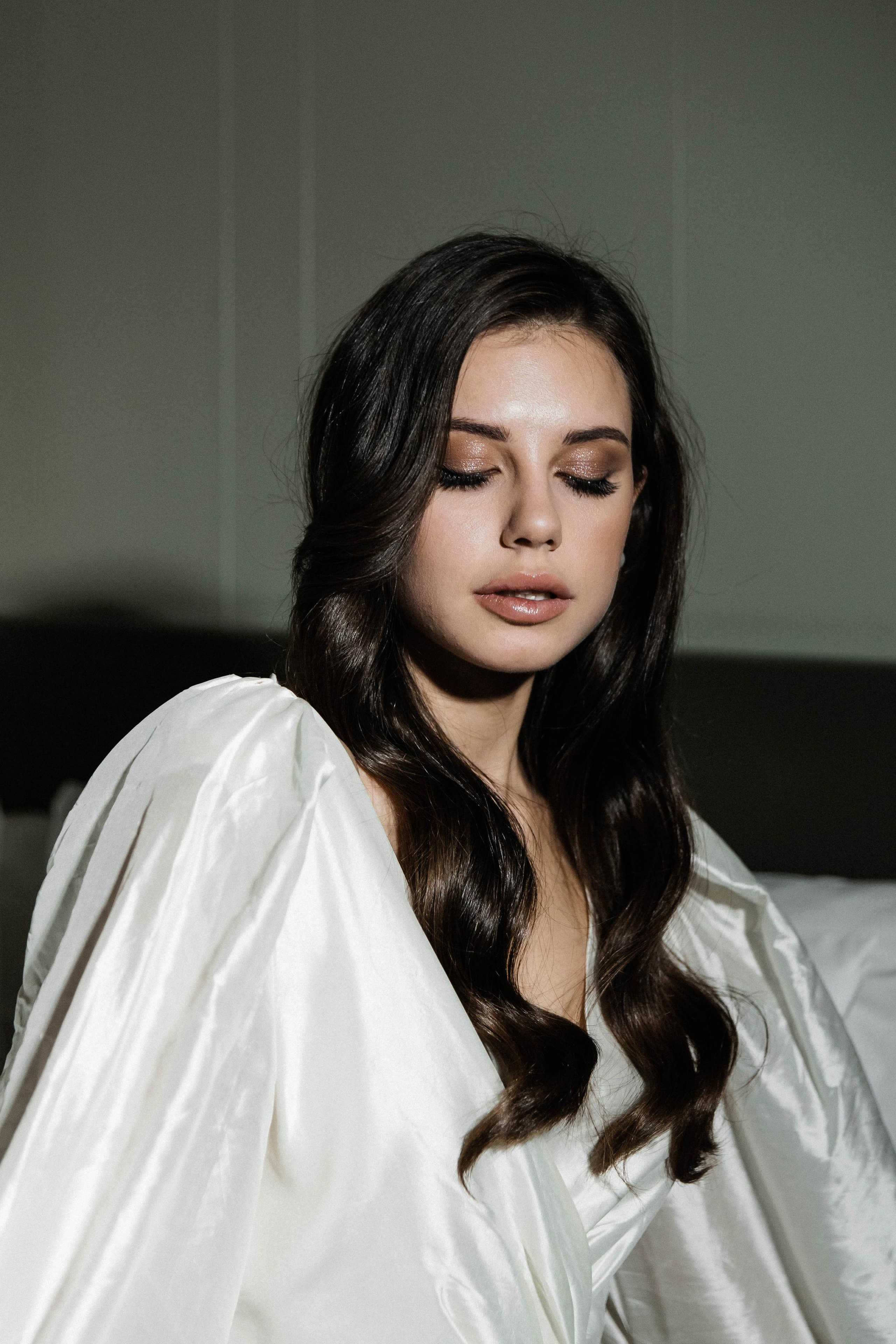 Совместные сборы в отеле. Свадебный фотограф Полина Панина