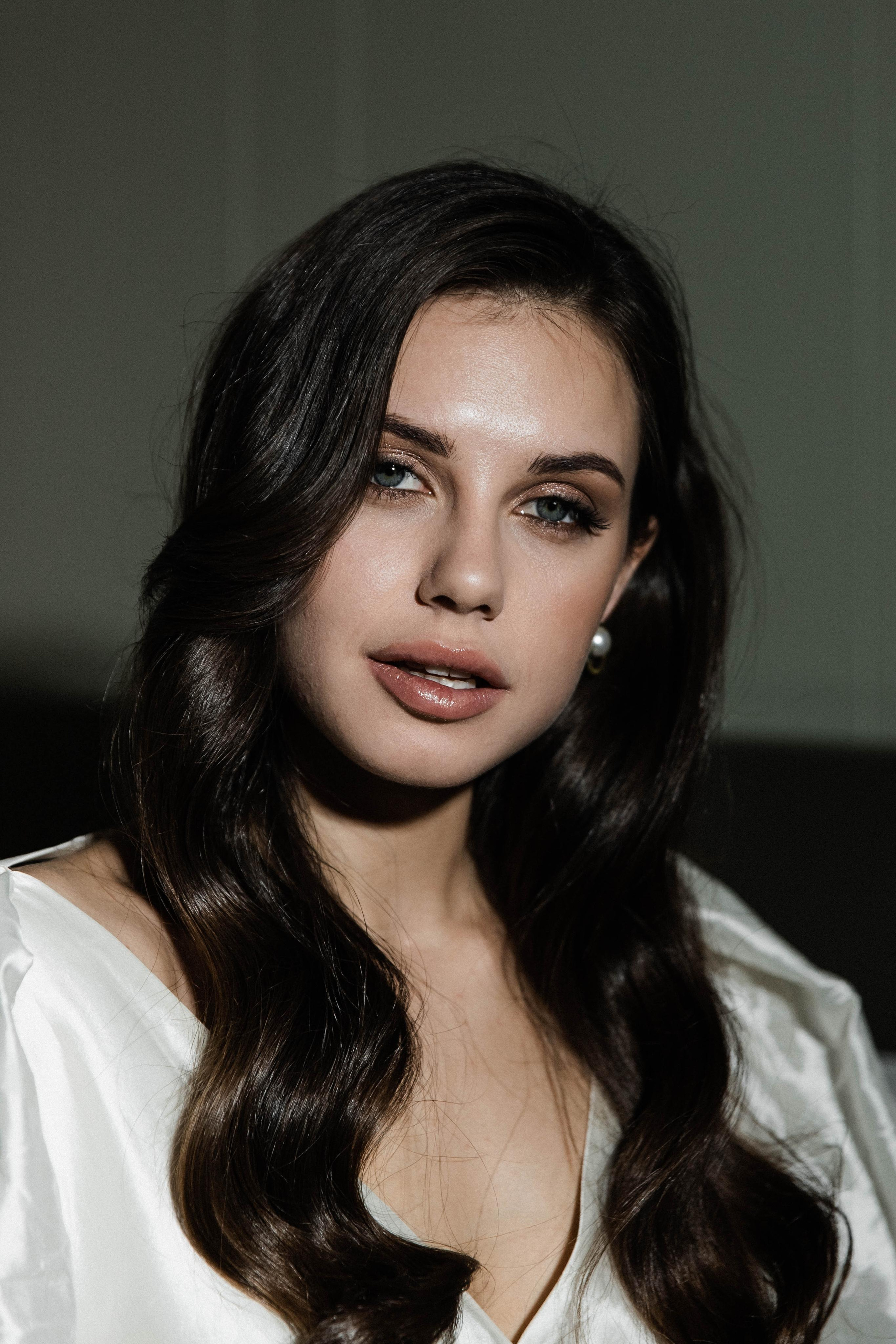 Совместные сборы в отеле. Свадебный фотограф Полина Панина