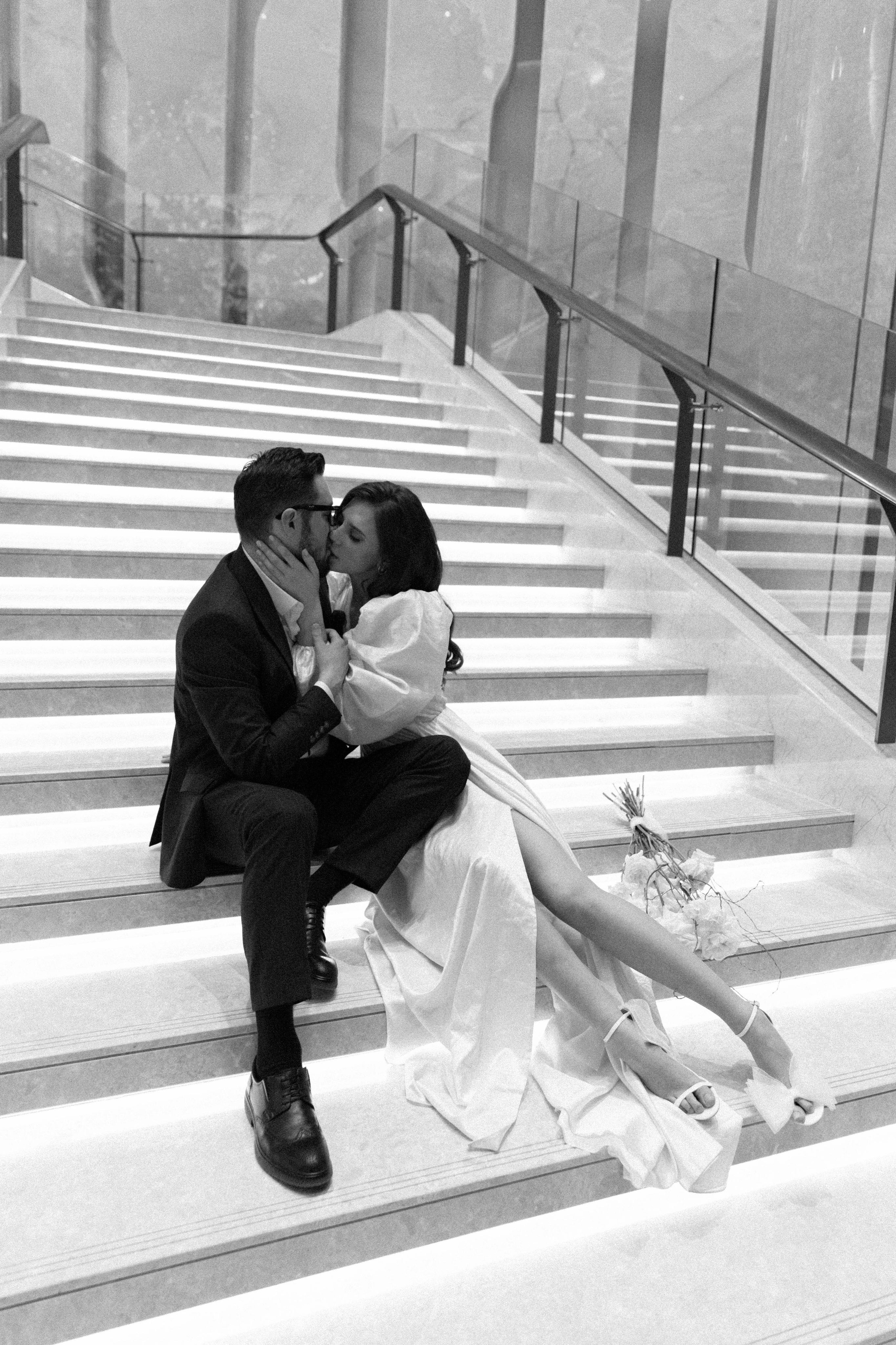 Совместные сборы в отеле. Свадебный фотограф Полина Панина