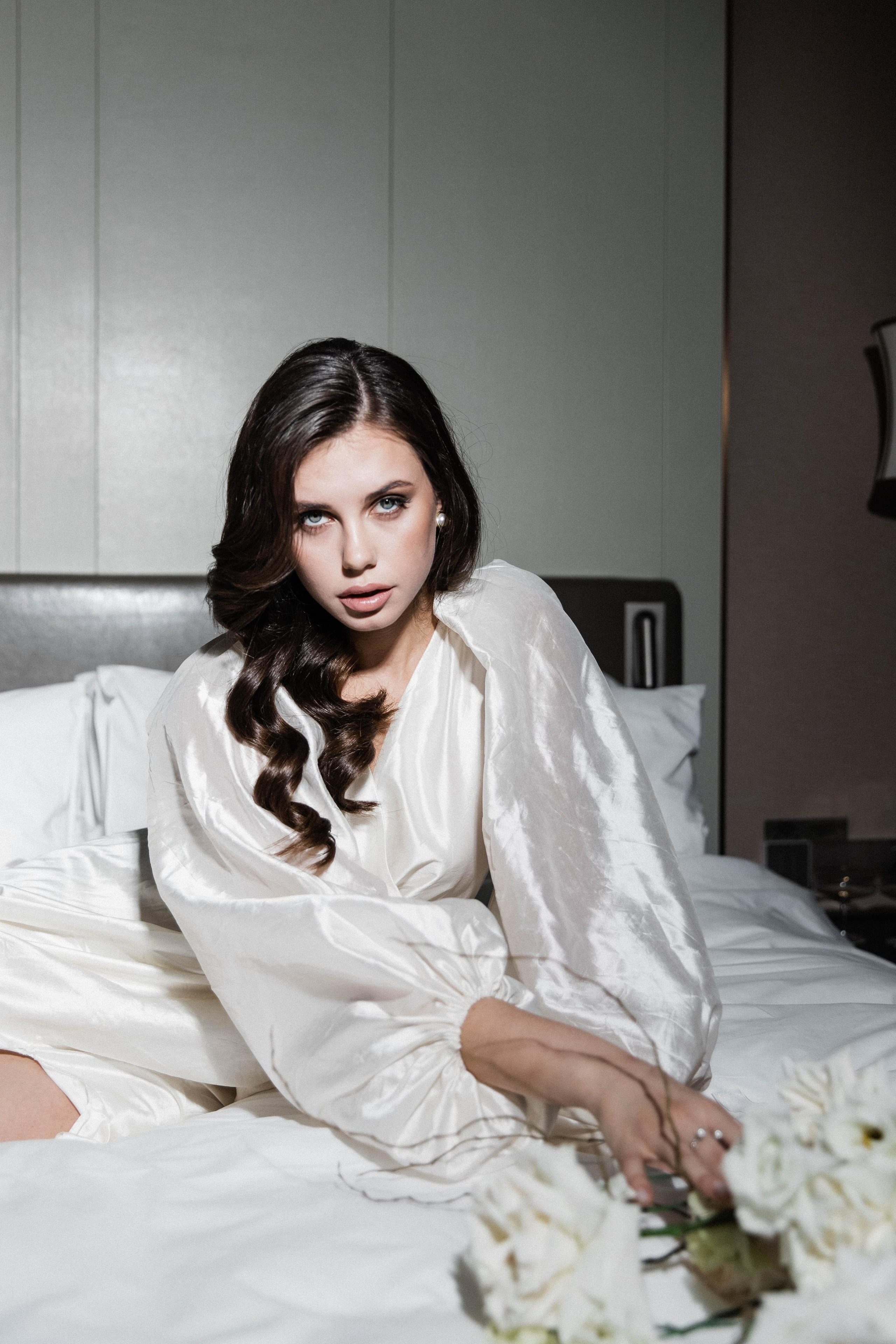 Совместные сборы в отеле. Свадебный фотограф Полина Панина