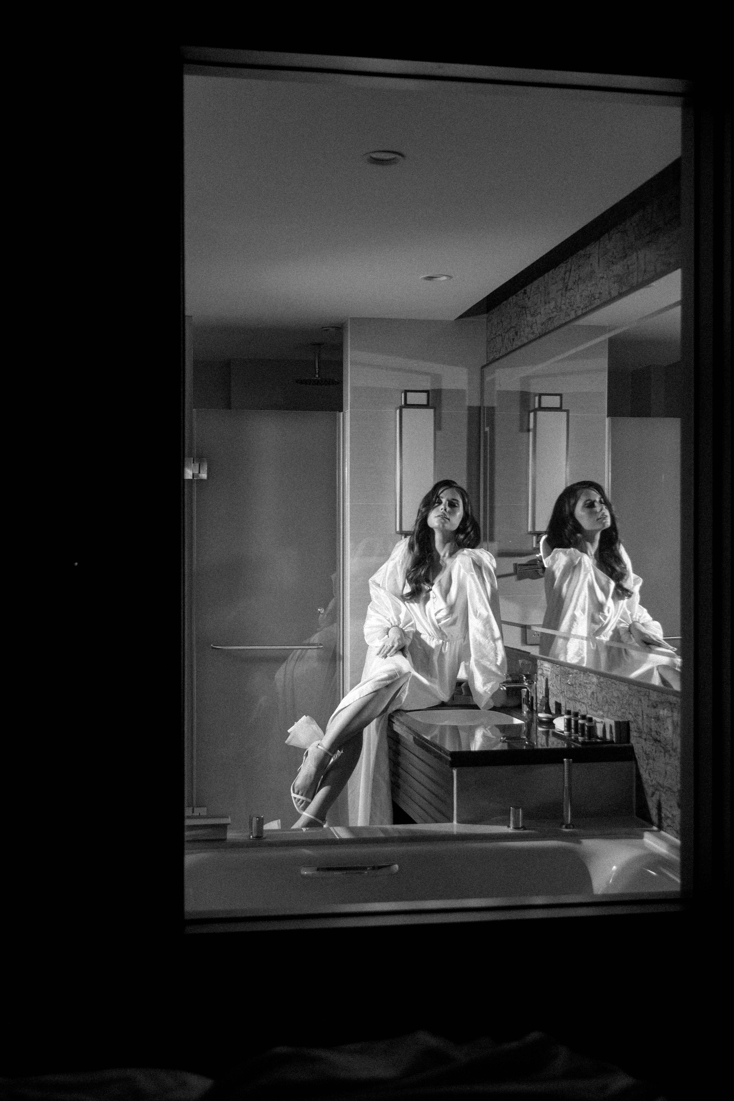 Совместные сборы в отеле. Свадебный фотограф Полина Панина