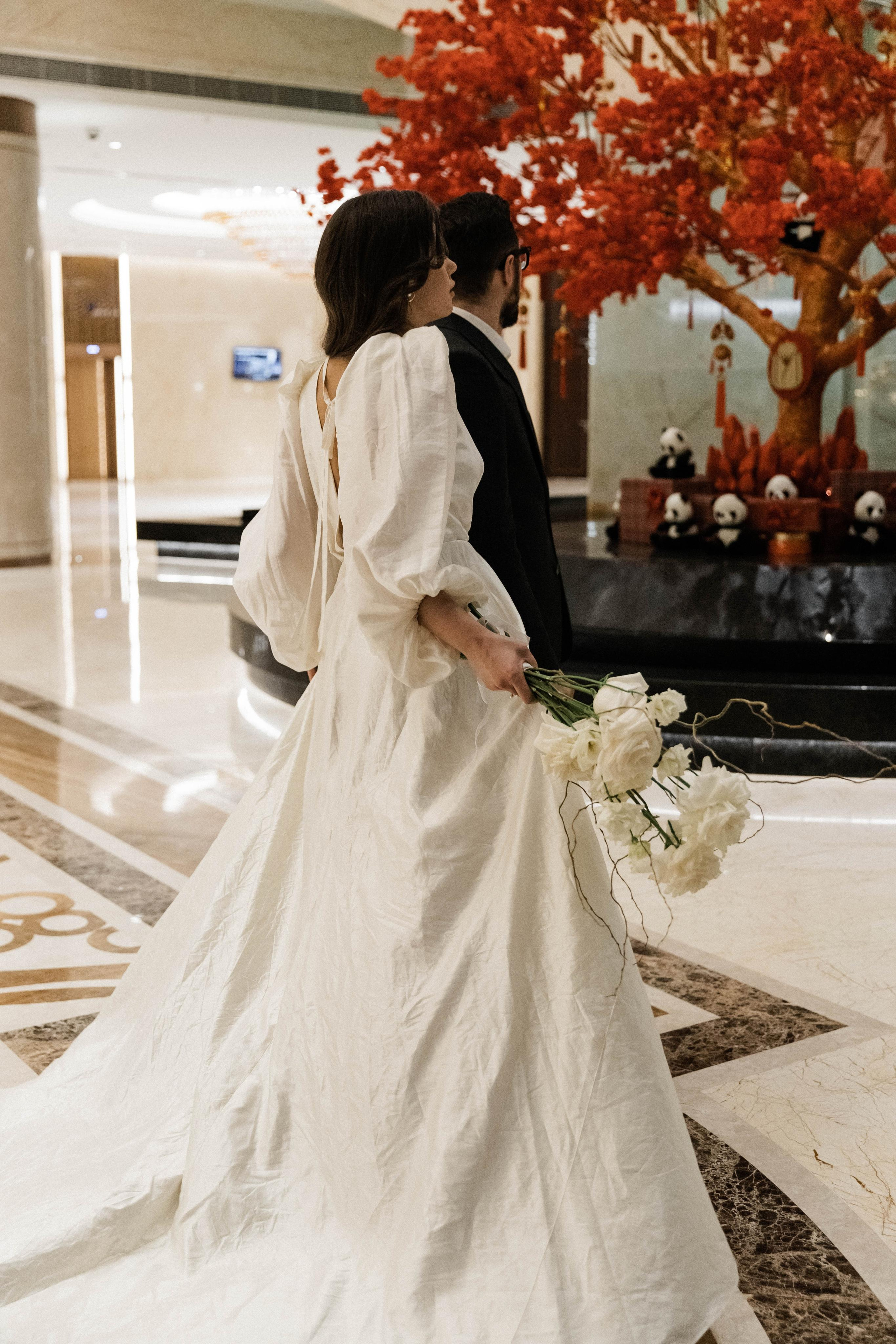 Совместные сборы в отеле. Свадебный фотограф Полина Панина