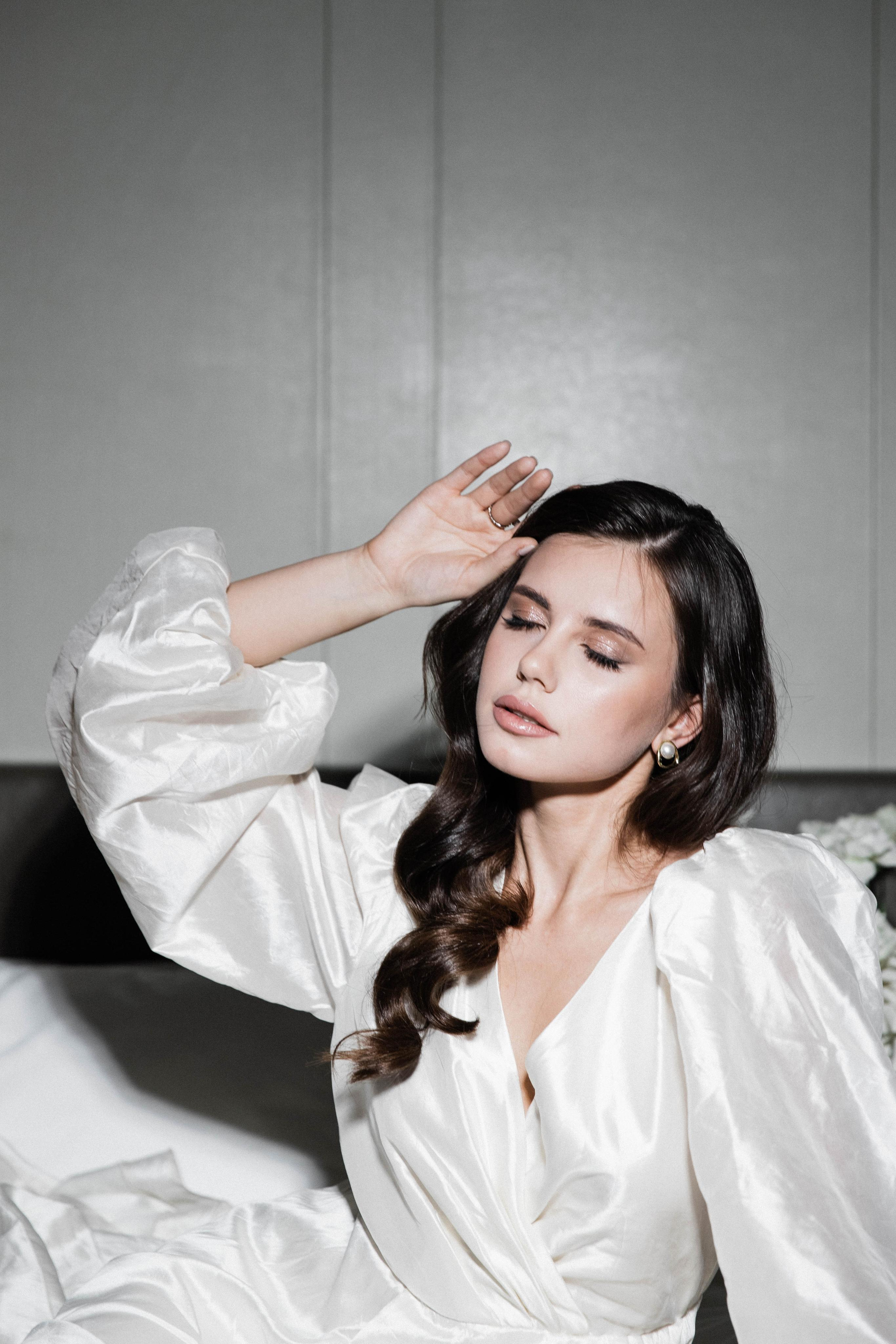 Совместные сборы в отеле. Свадебный фотограф Полина Панина