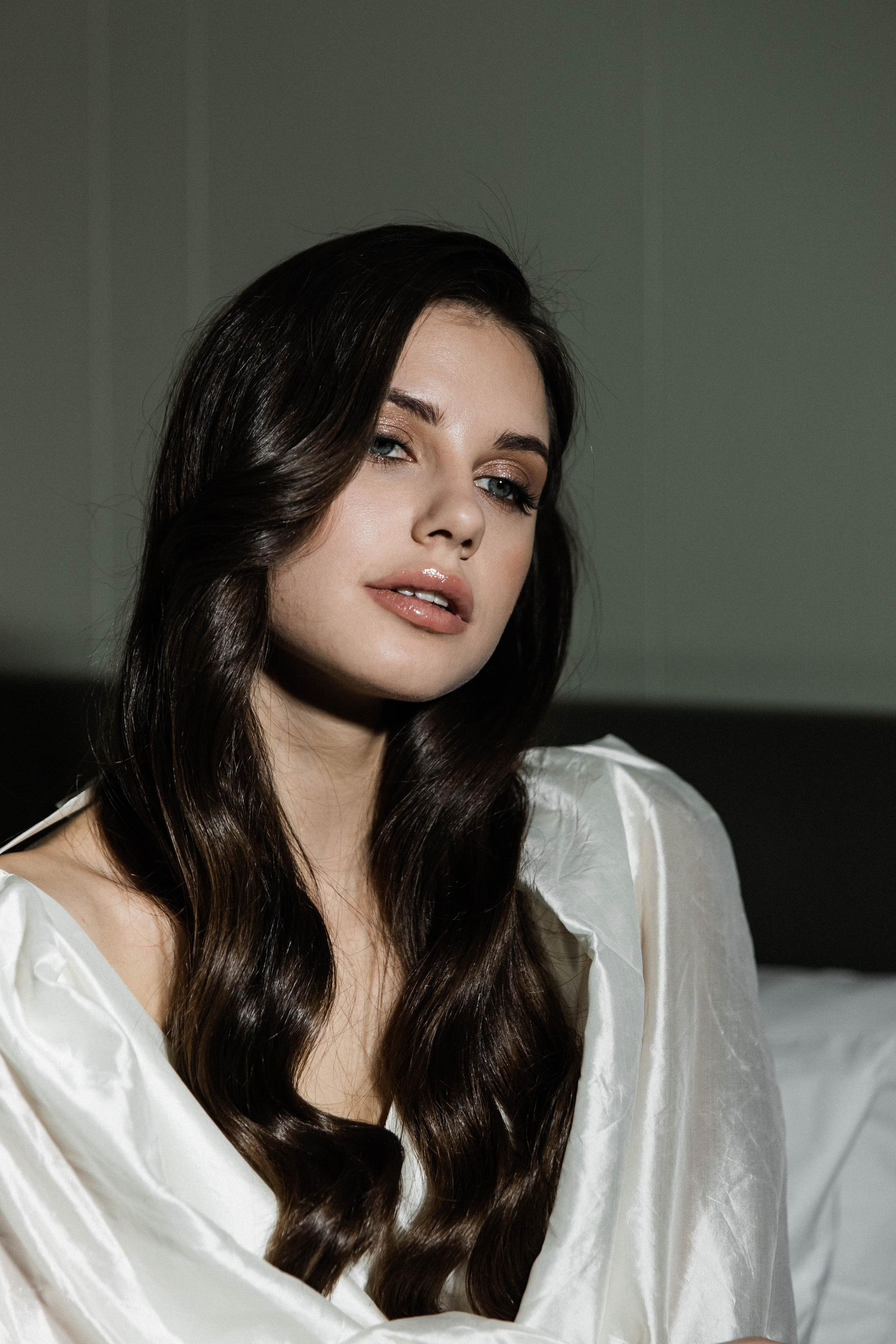 Совместные сборы в отеле. Свадебный фотограф Полина Панина