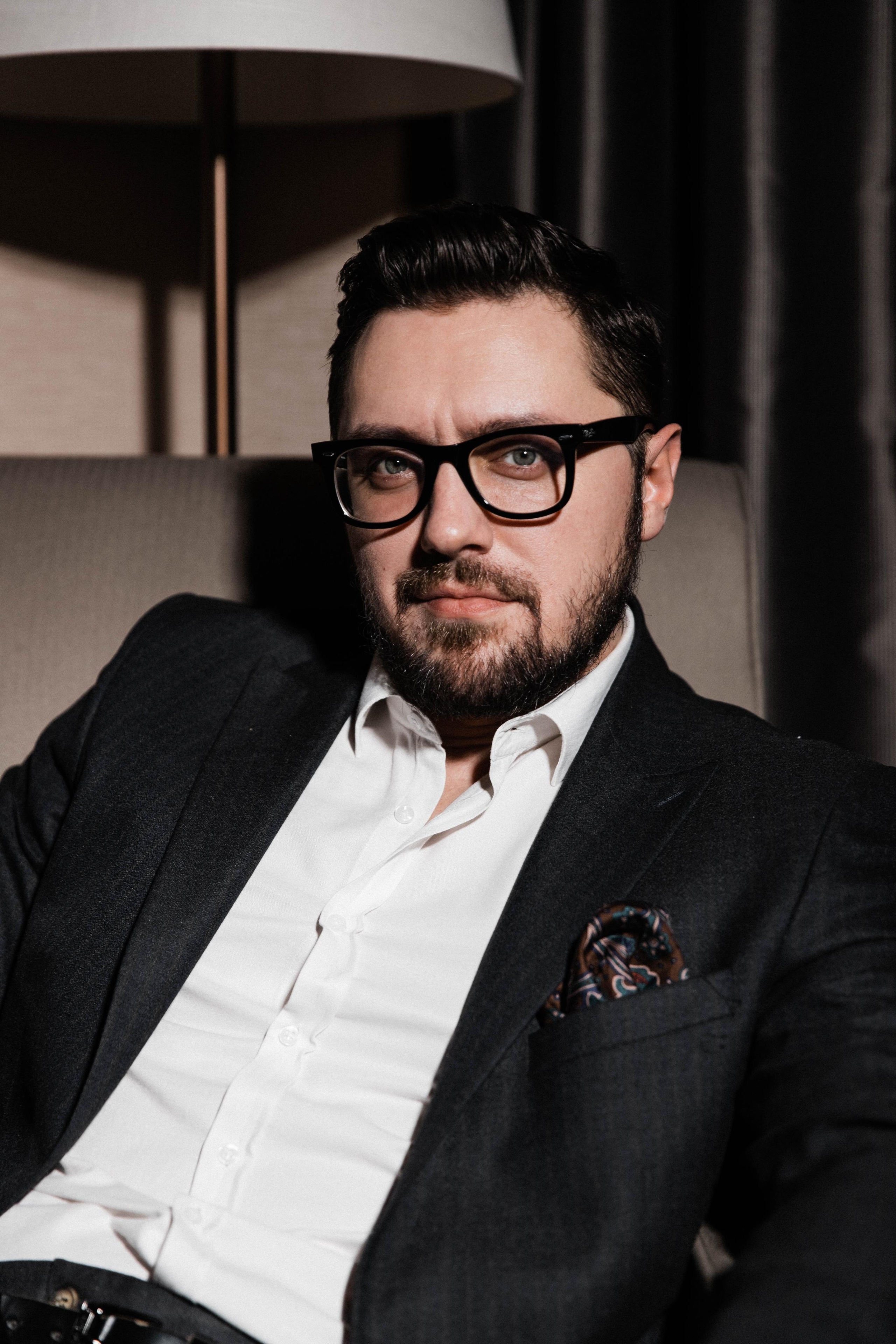 Совместные сборы в отеле. Свадебный фотограф Полина Панина