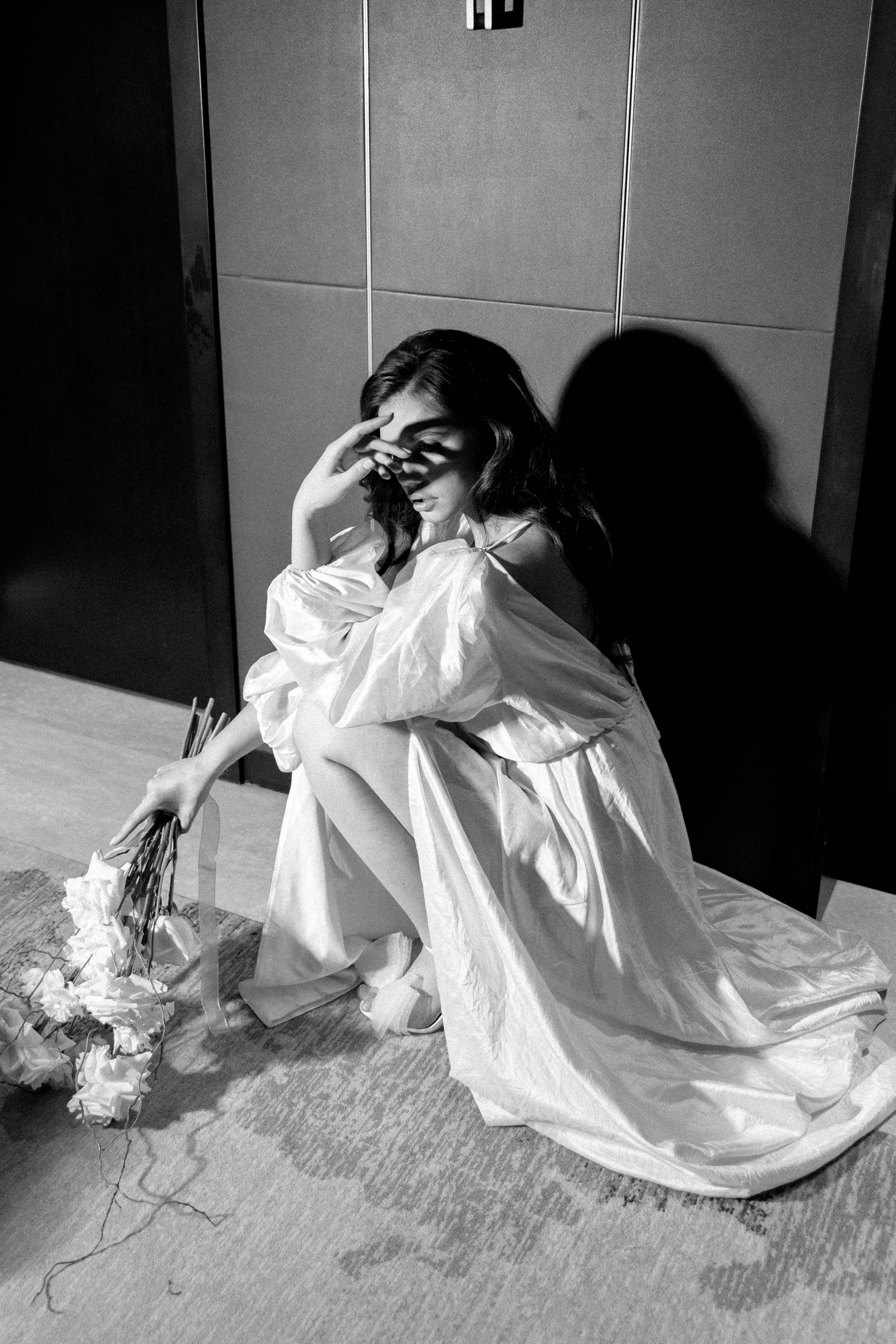 Совместные сборы в отеле. Свадебный фотограф Полина Панина