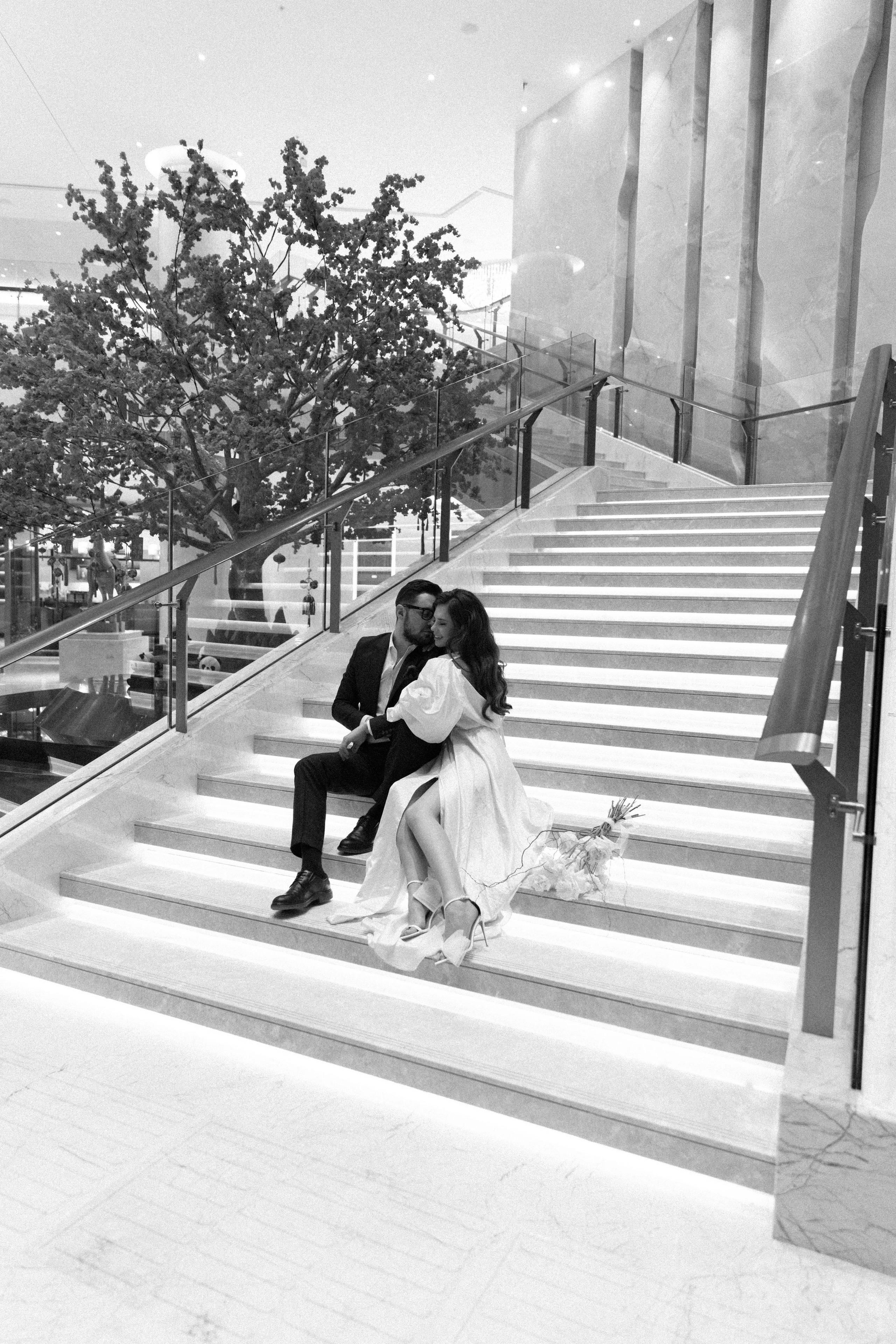 Совместные сборы в отеле. Свадебный фотограф Полина Панина