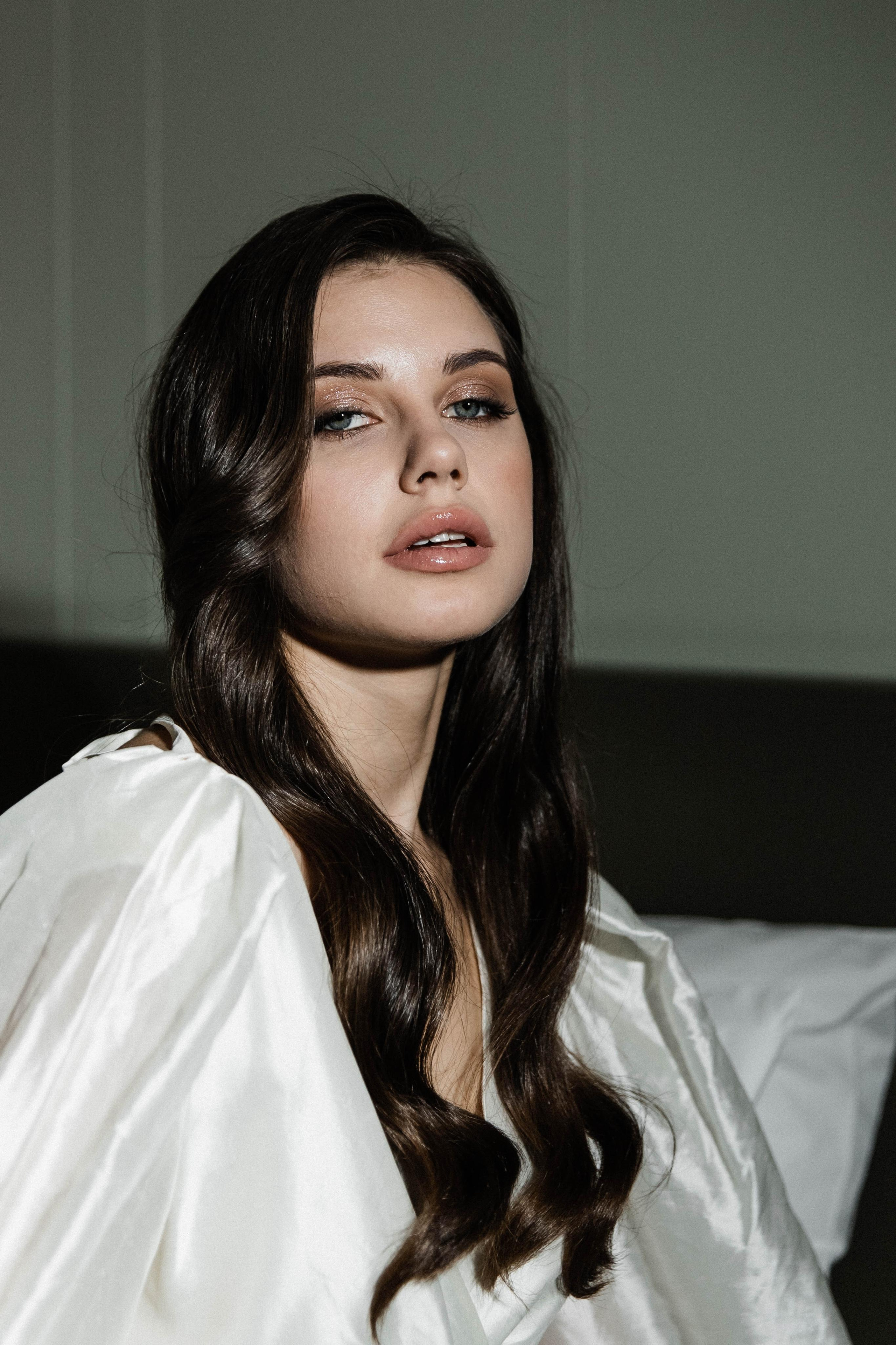 Совместные сборы в отеле. Свадебный фотограф Полина Панина