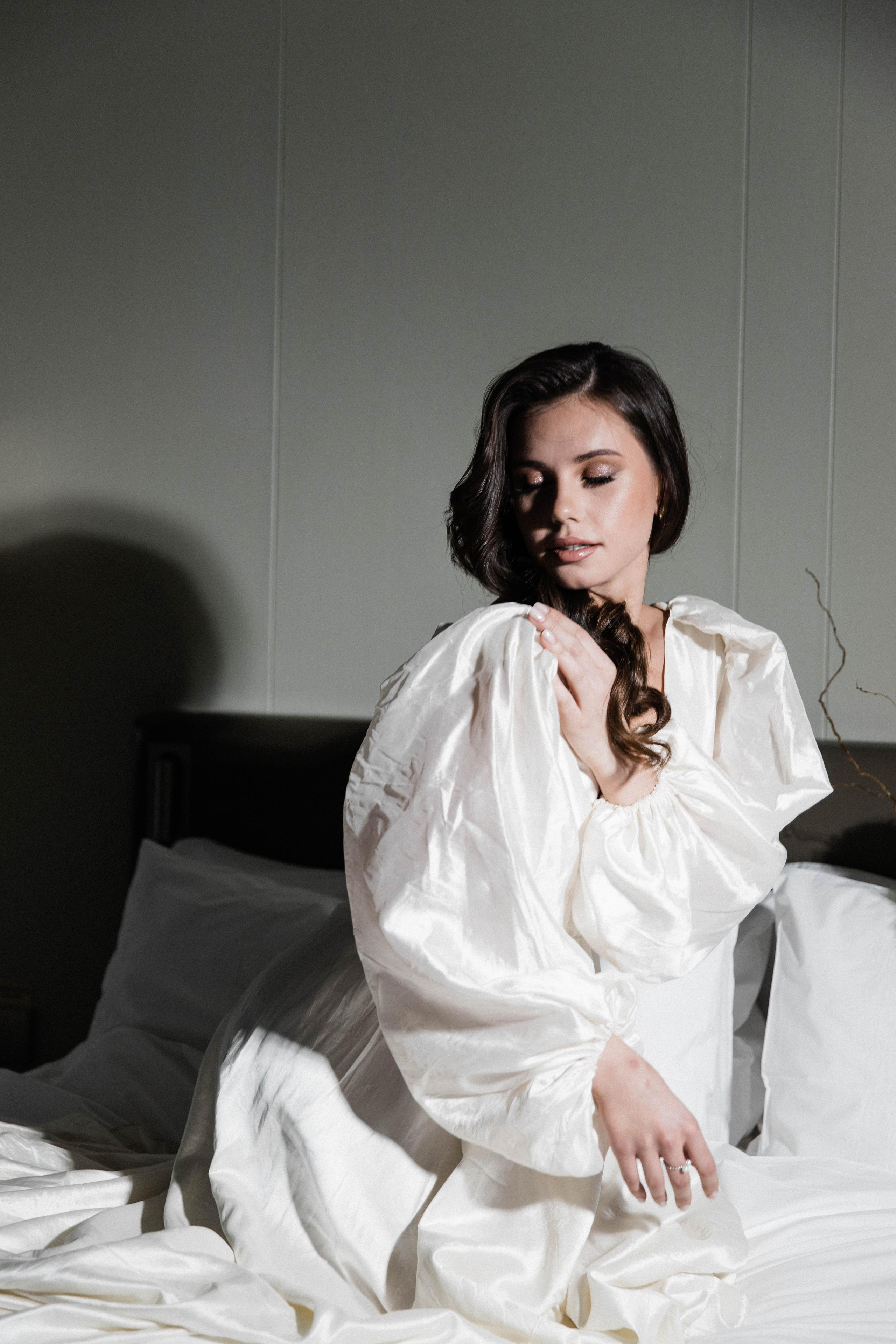 Совместные сборы в отеле. Свадебный фотограф Полина Панина