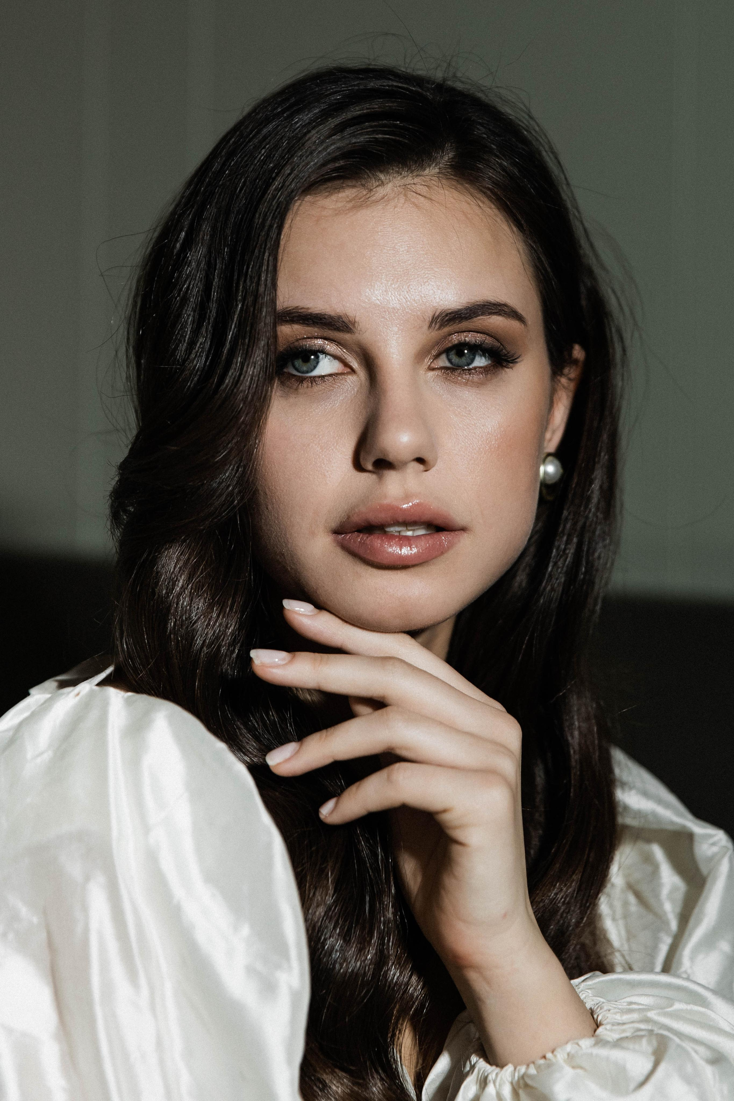 Совместные сборы в отеле. Свадебный фотограф Полина Панина