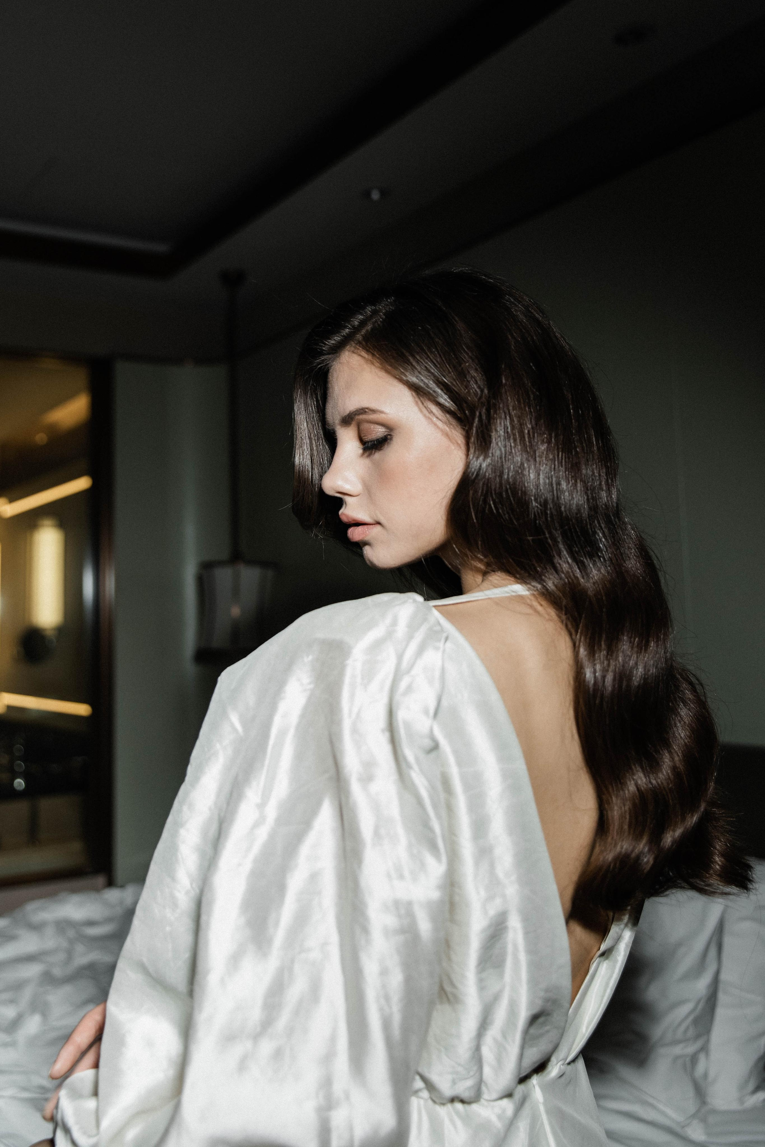 Совместные сборы в отеле. Свадебный фотограф Полина Панина