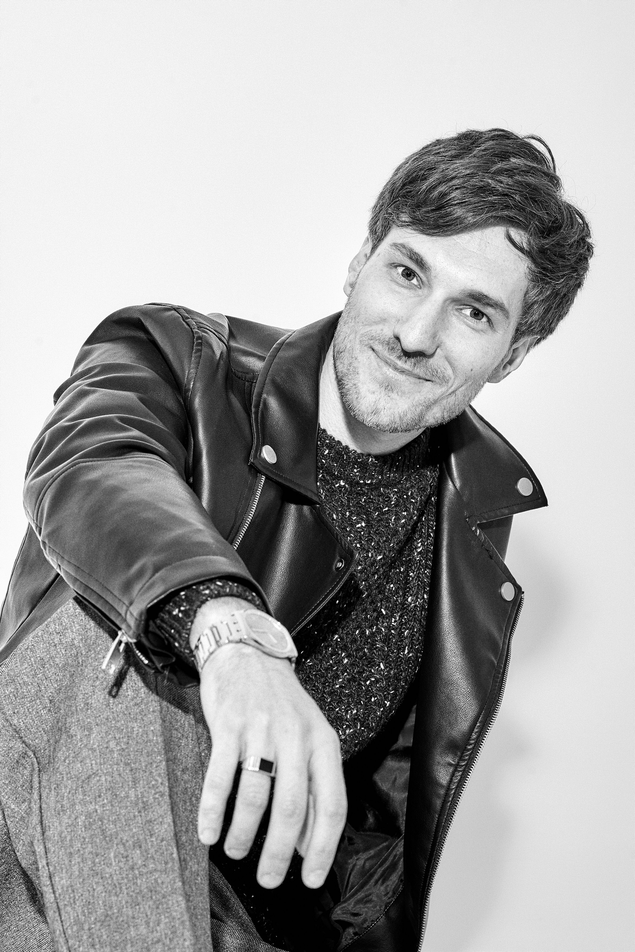 Мужской фотограф Курманаева Ирина Мужская фотосессия. Мужская съемка. прогулка по городу. Прогулка по Питеру. Мужские позы для фотосессий Мужской фотограф Фотосессия для парней