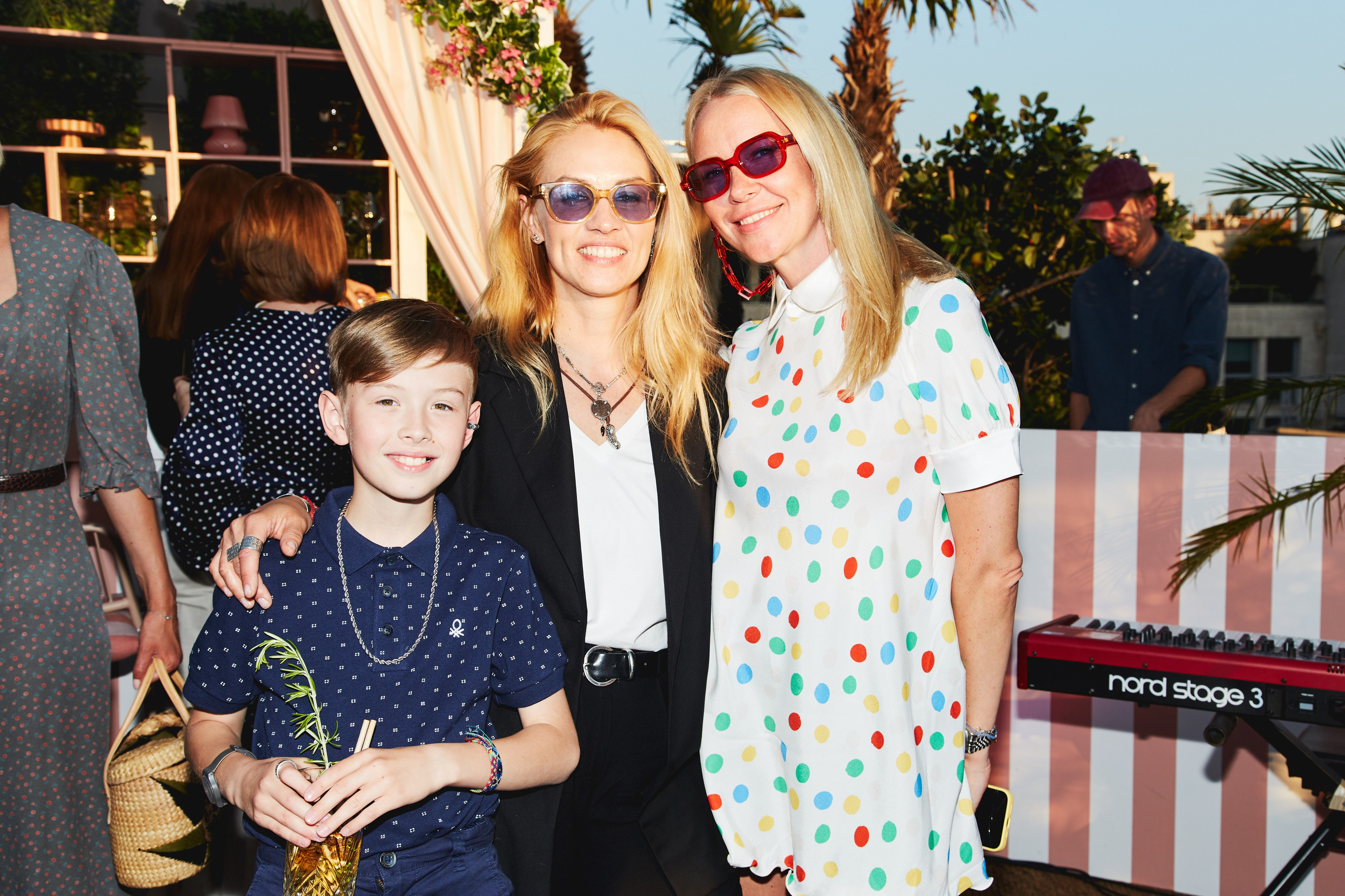 FEVER FRIENDS PARIS PARTY. Photographer Daria Ilkevich