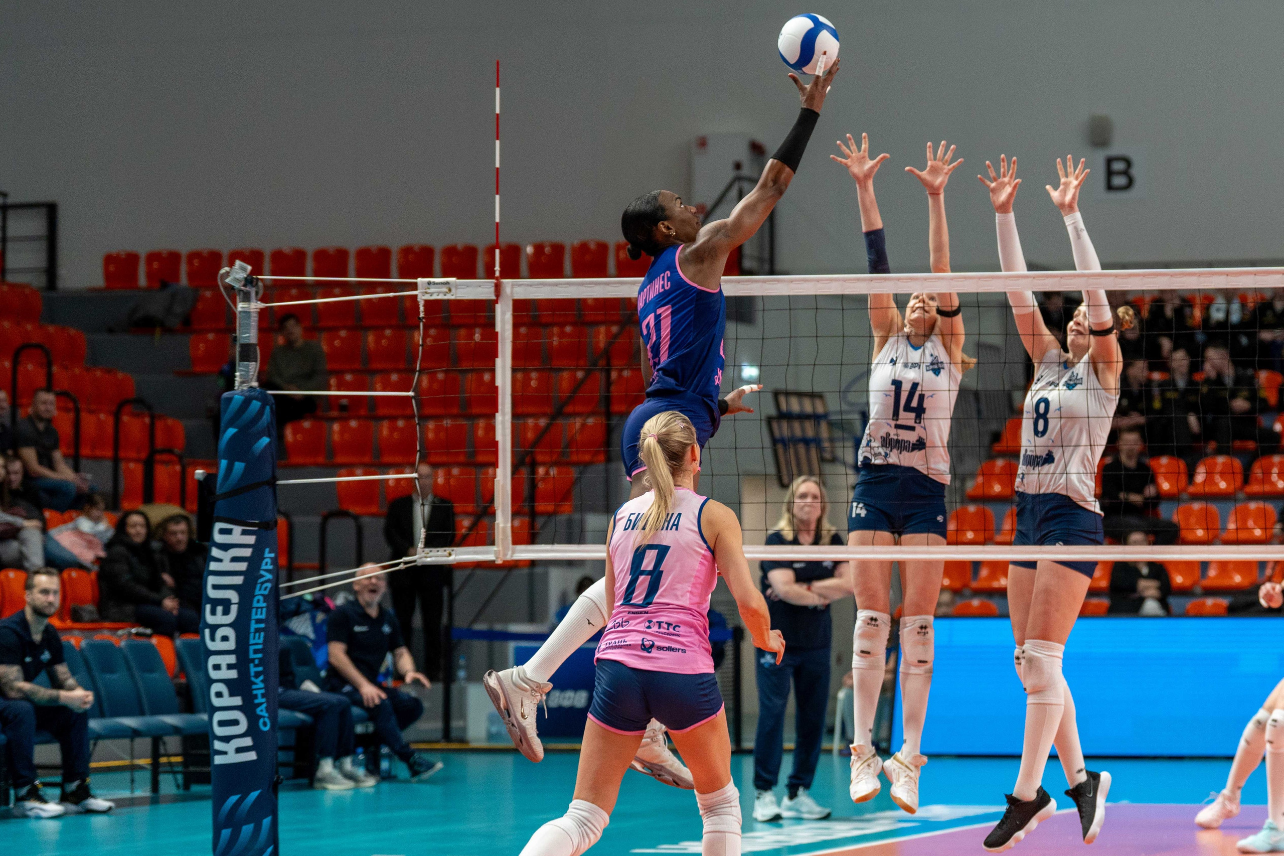 Корабелка — Динамо-Ак Барс (Казань): фотогалерея 15-го тура Суперлиги 2025/26 в Санкт-Петербурге | Антон Гауф. Спортивный фотограф в Санкт-Петербурге | Антон Гауф