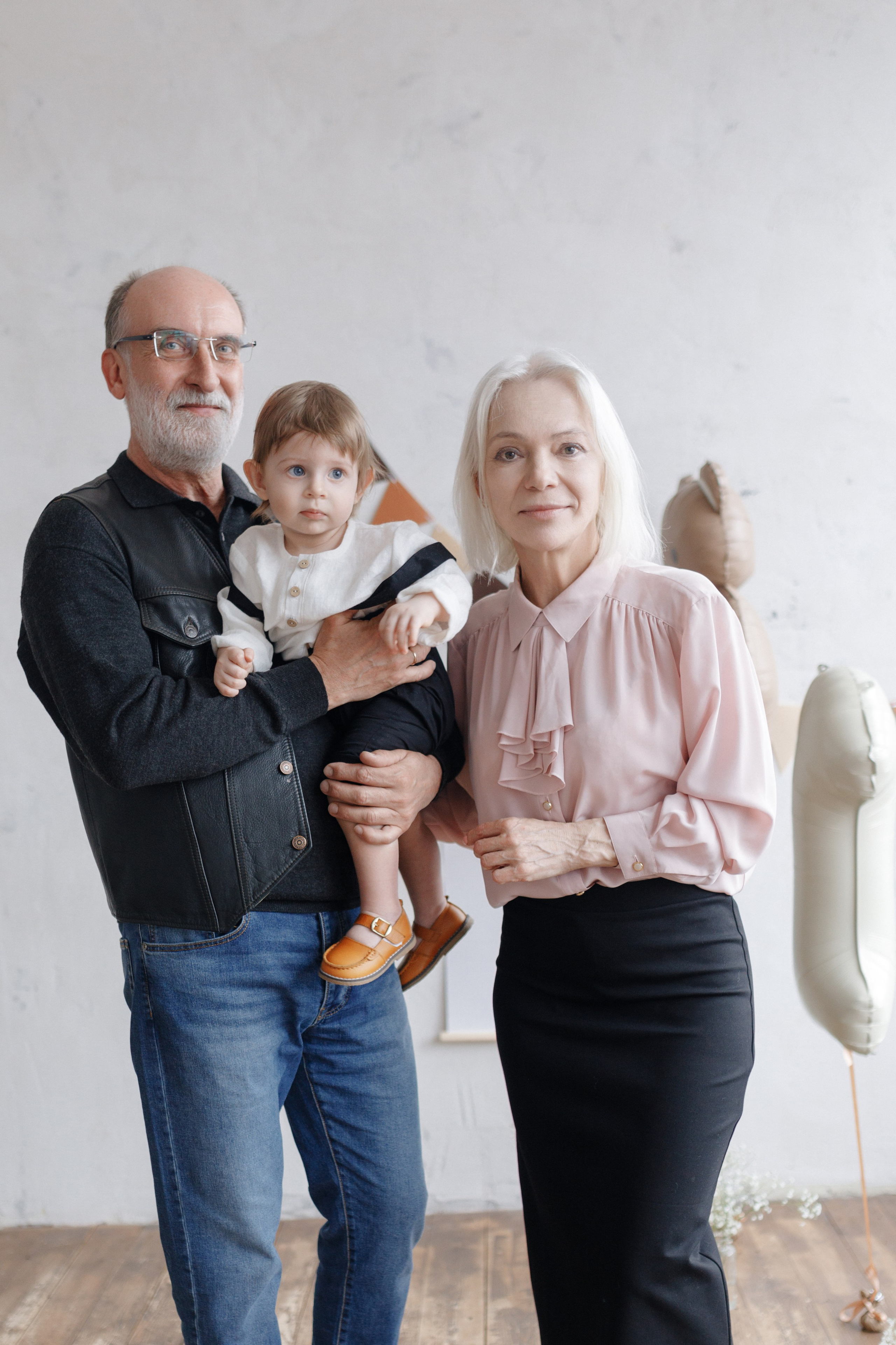 Арсению Годик. Главная