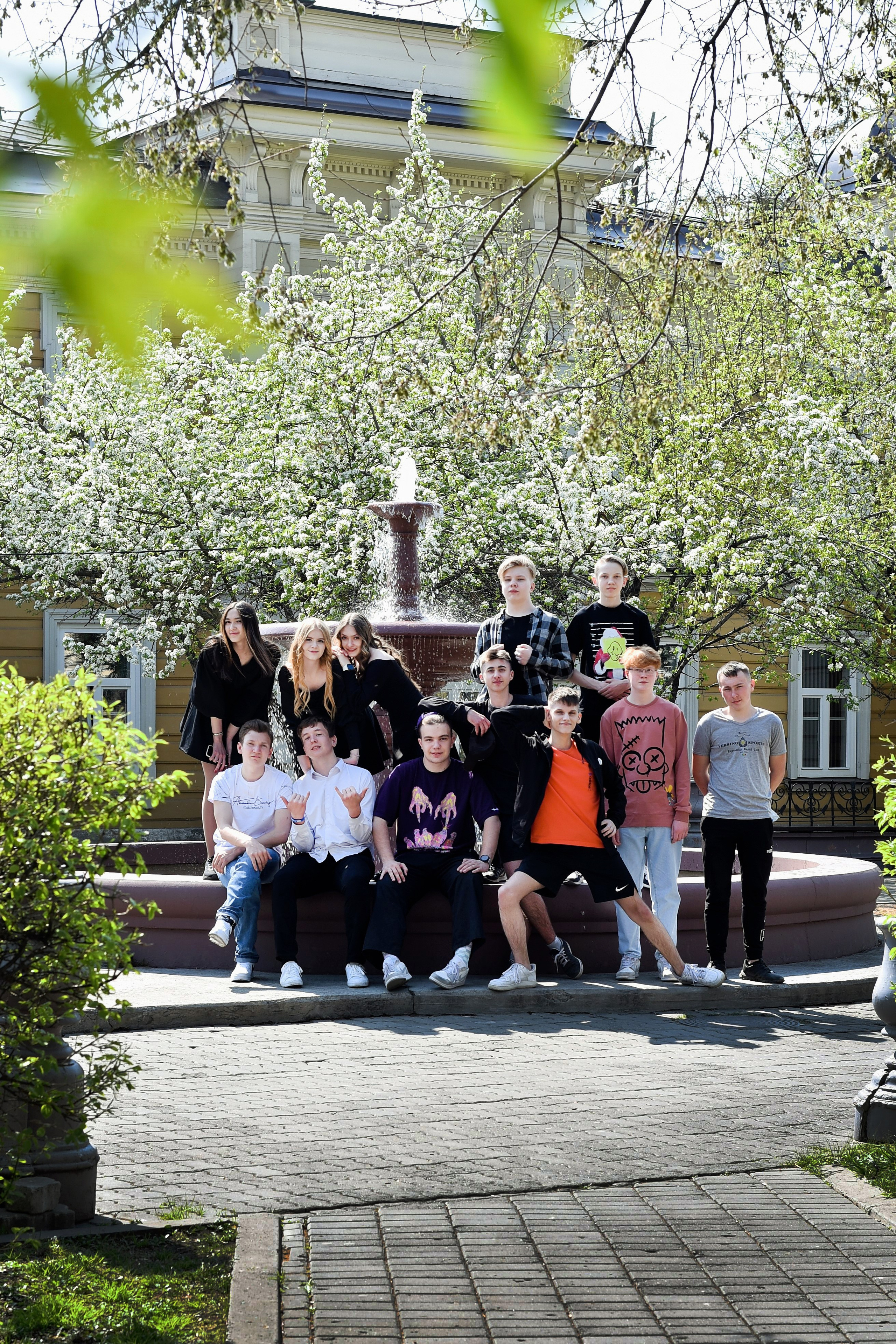 ФОТОСЕССИЯ В ПАРКЕ весна. Школьный фотограф ЛАРИСА МАТВЕЕНКО