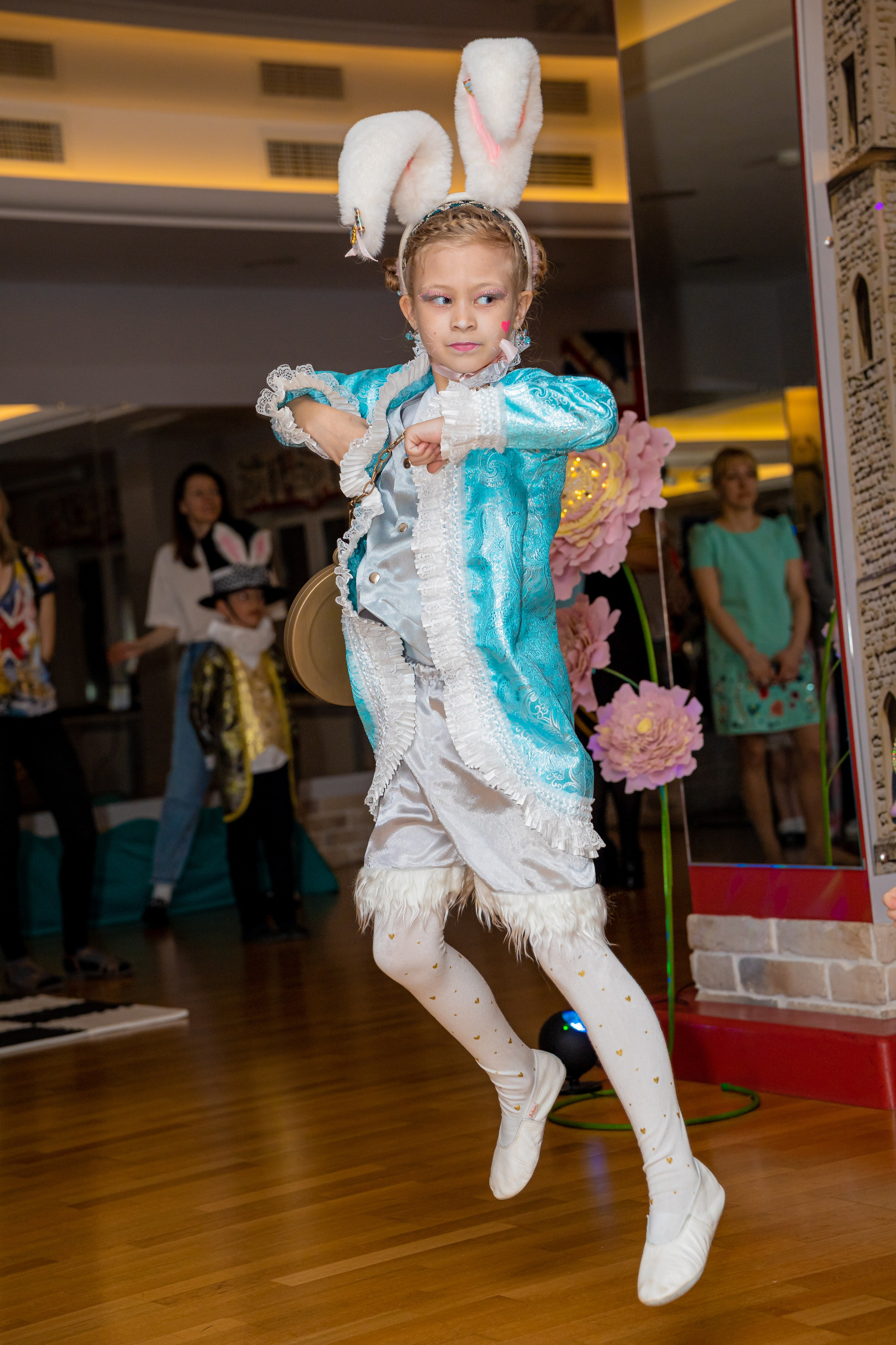 Фотосъемка детского выступления «Алиса в стране чудес». Ирина Носова - семейный и детский фотограф