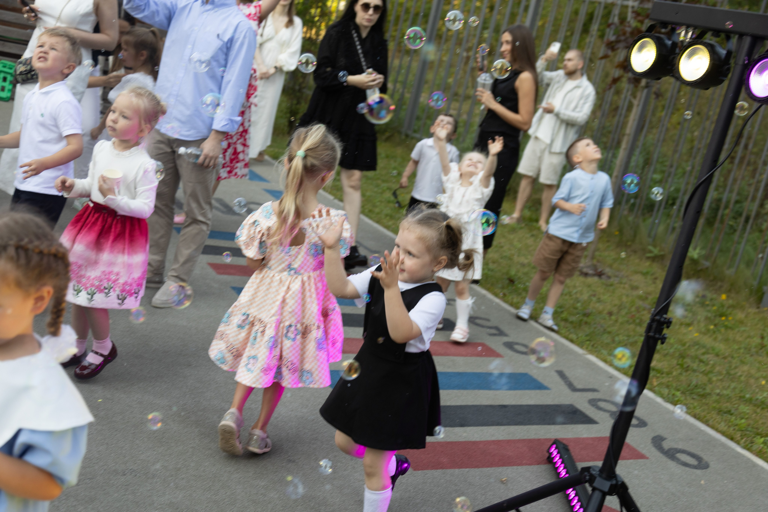 2 -го Сентября RYBAKOV PLYSCHOOL. Портретный Студийный и уличный фотограф Москва. Индивидуальные, Семейные, Беременность, Будуар, Каталог, контент съемки для блога и бизнеса