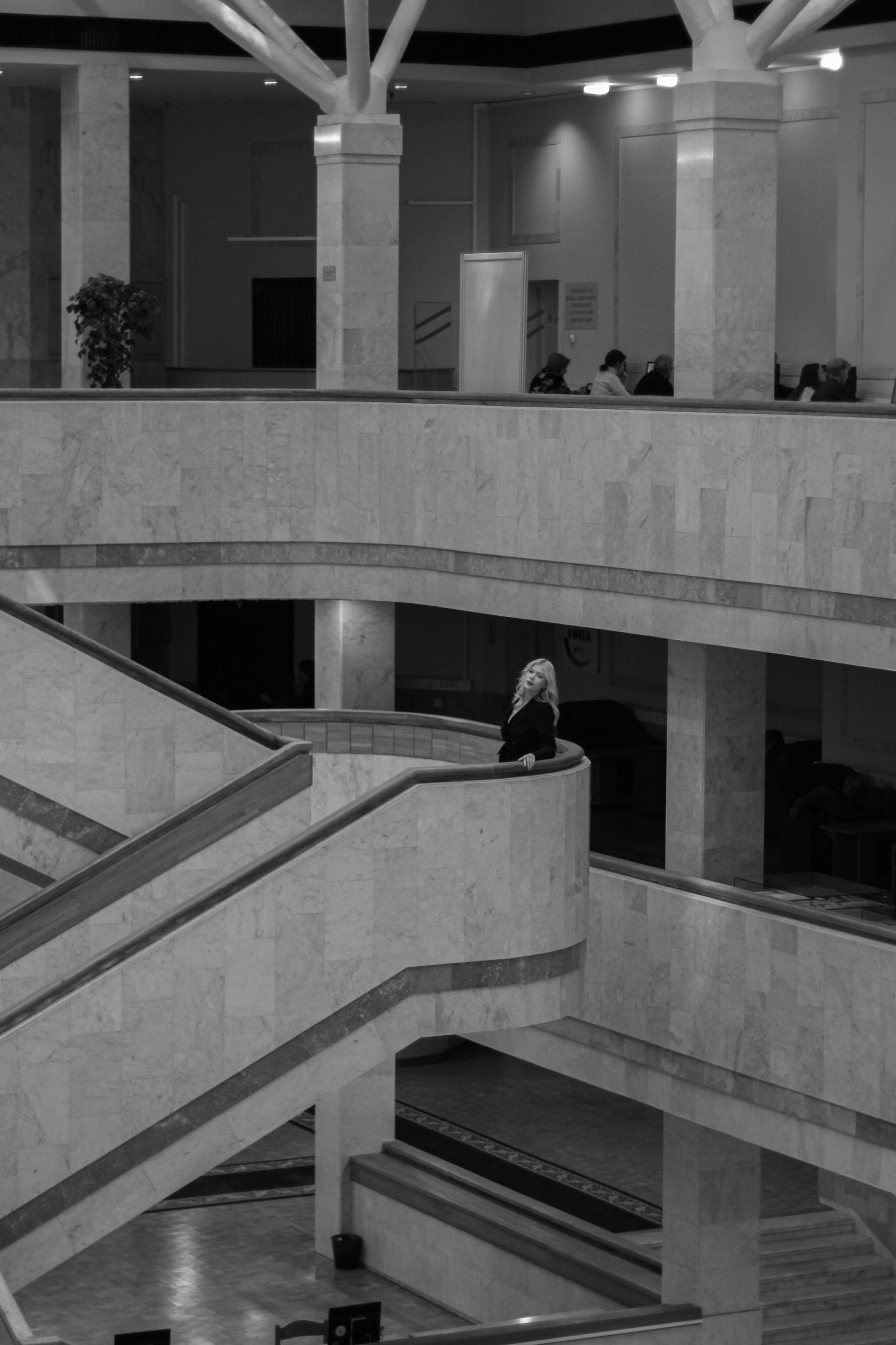 Gellia library. Портретный фотограф DanilNabody