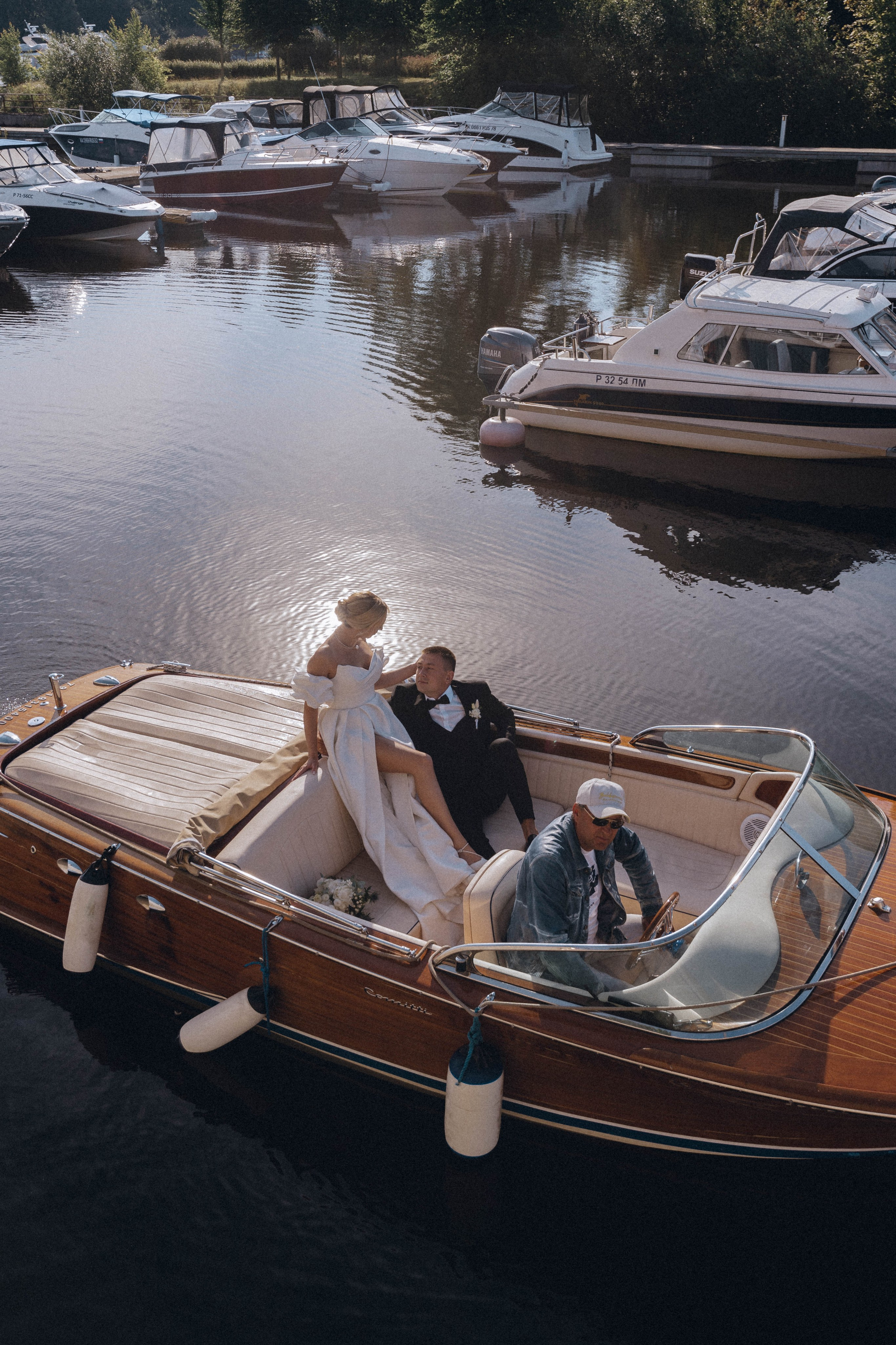 СВАДЕНБНАЯ СЬЕМКА НА КАТЕРЕ ПО КАНАЛАМ САНКТ-ПЕТЕРБУРГА И В АКВАТОРИИ НЕВЫ. Профессиональный фотограф, Санкт-Петербург — Виктория Богомолова