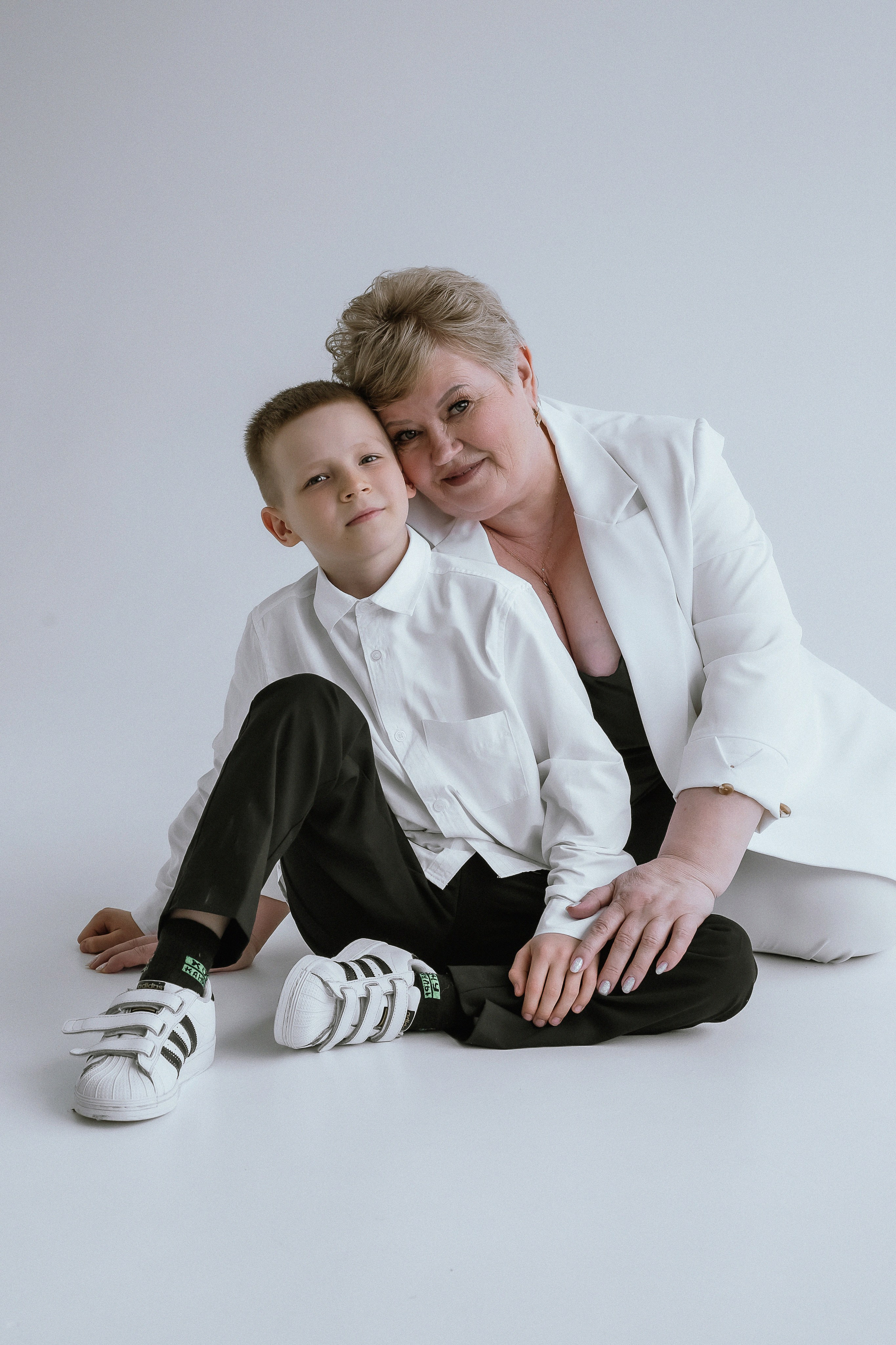 Семейная на циклораме. Фотограф Екатеринубрг/Верхняя Пышма