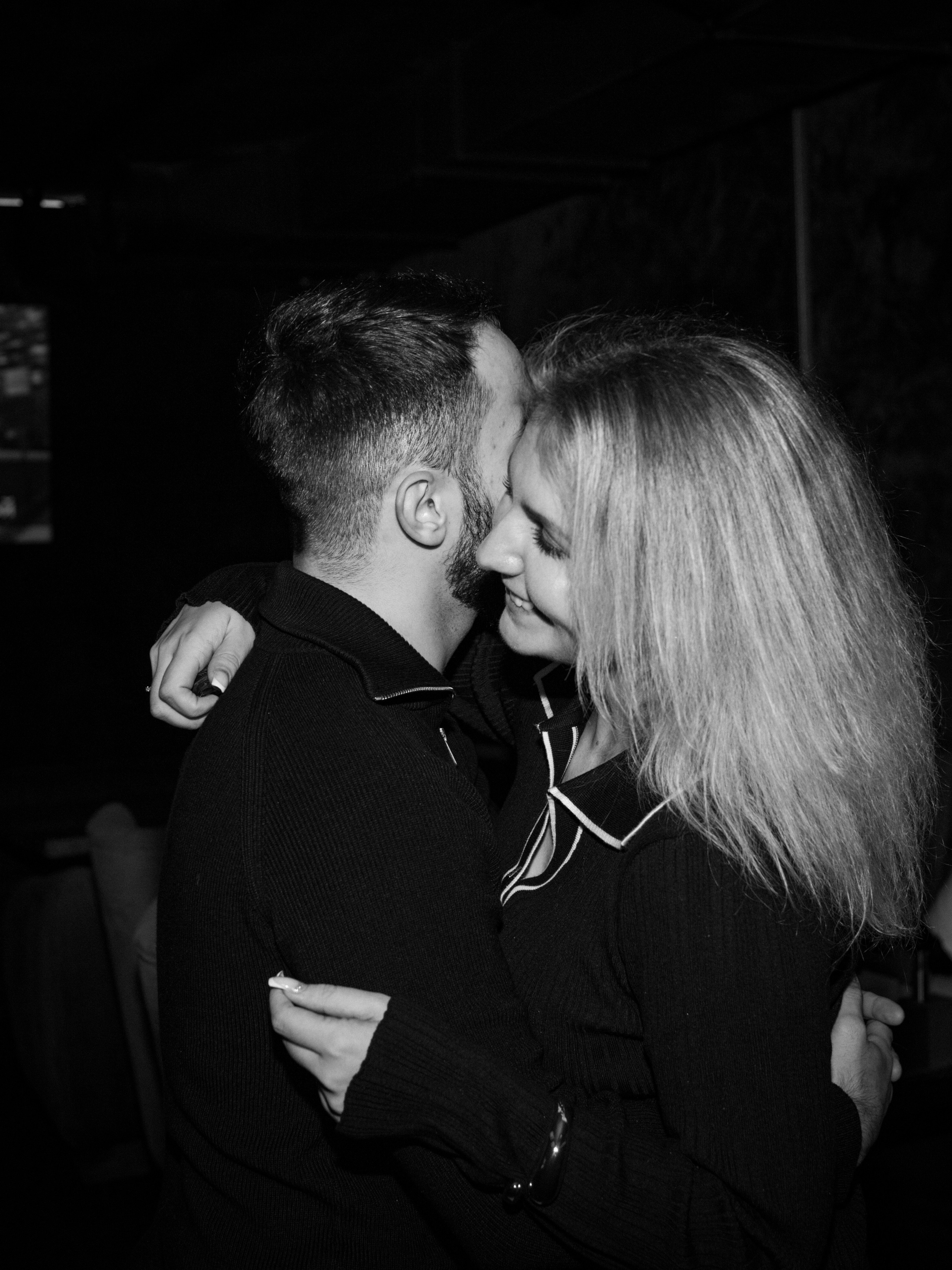 Репортажка из кальян-бара. Свадебный и семейный фотограф в Москве Мила Широких