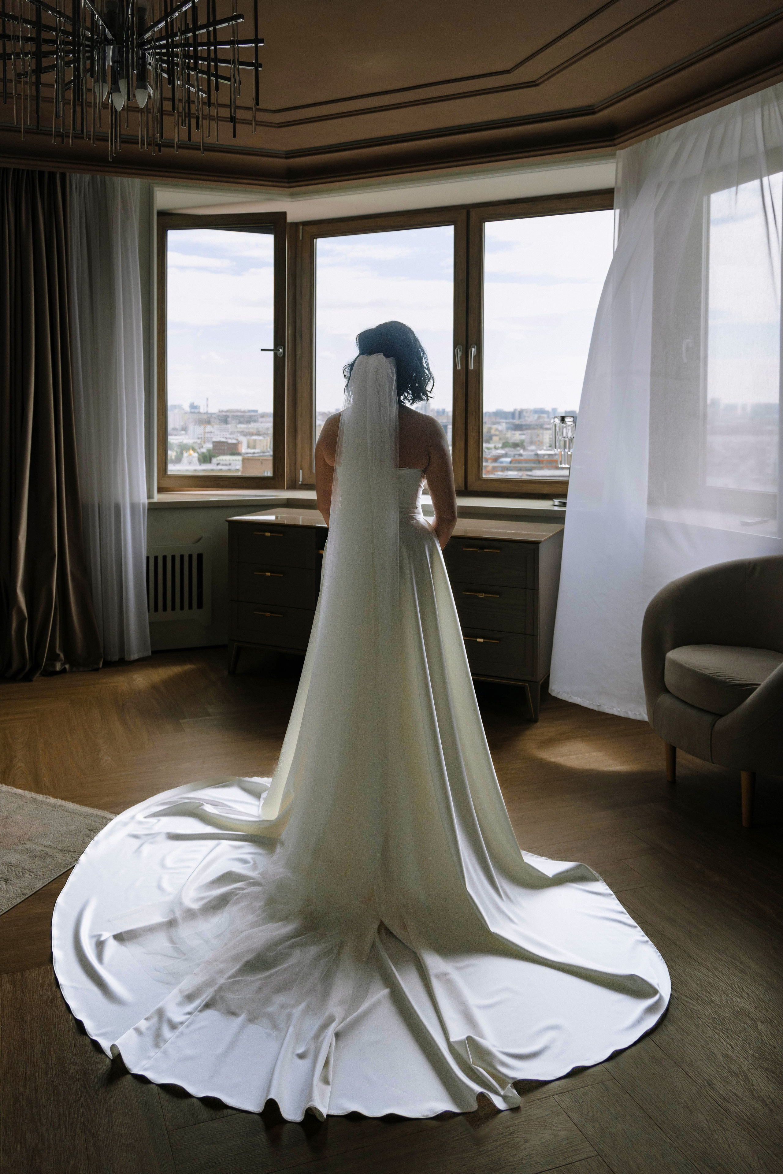 Стильное свадебное платье. Свадебный фотограф и видеограф в Москве, Виктор Архилюк