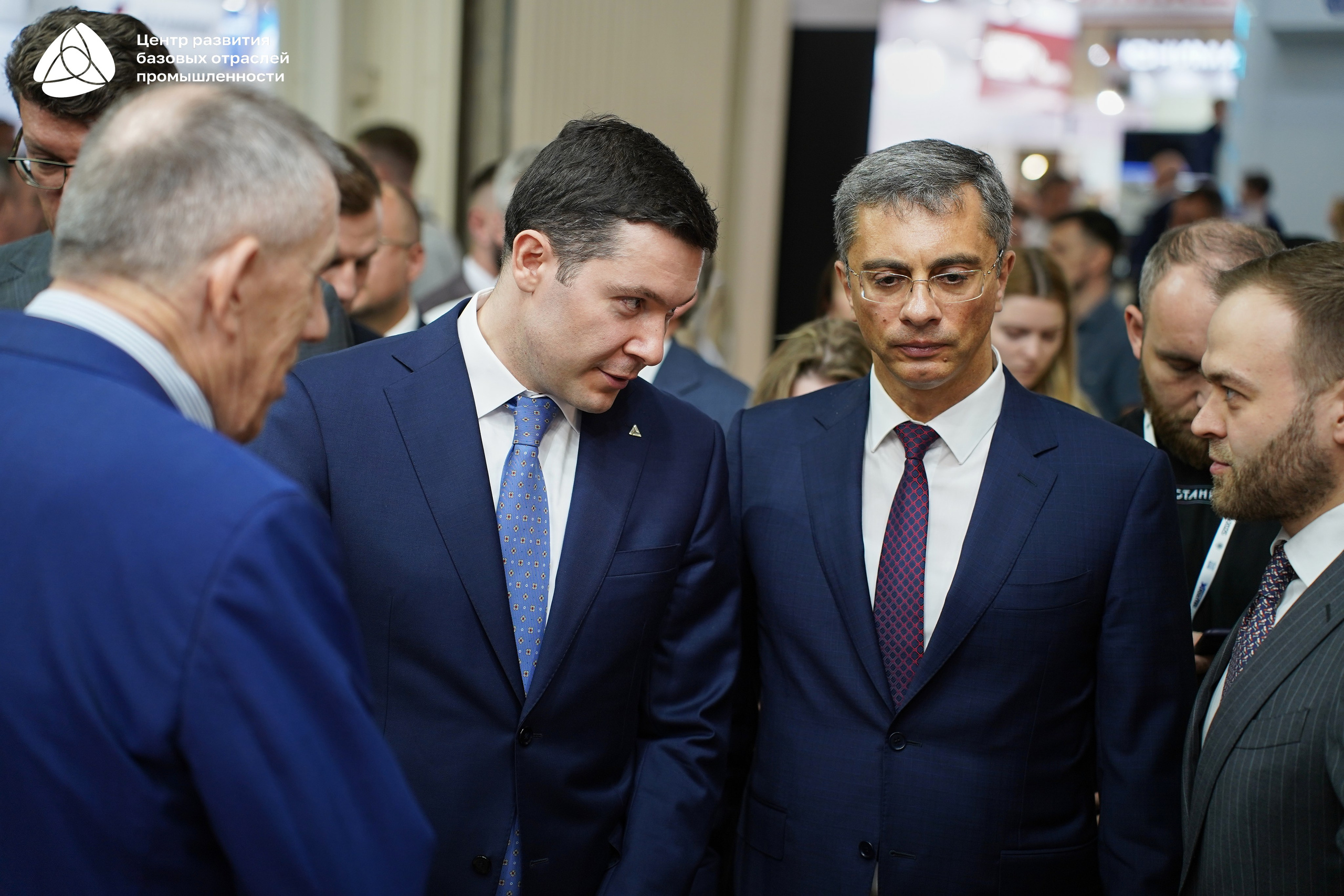 ЭКСПОЦЕНТР Алиханов. Фотограф