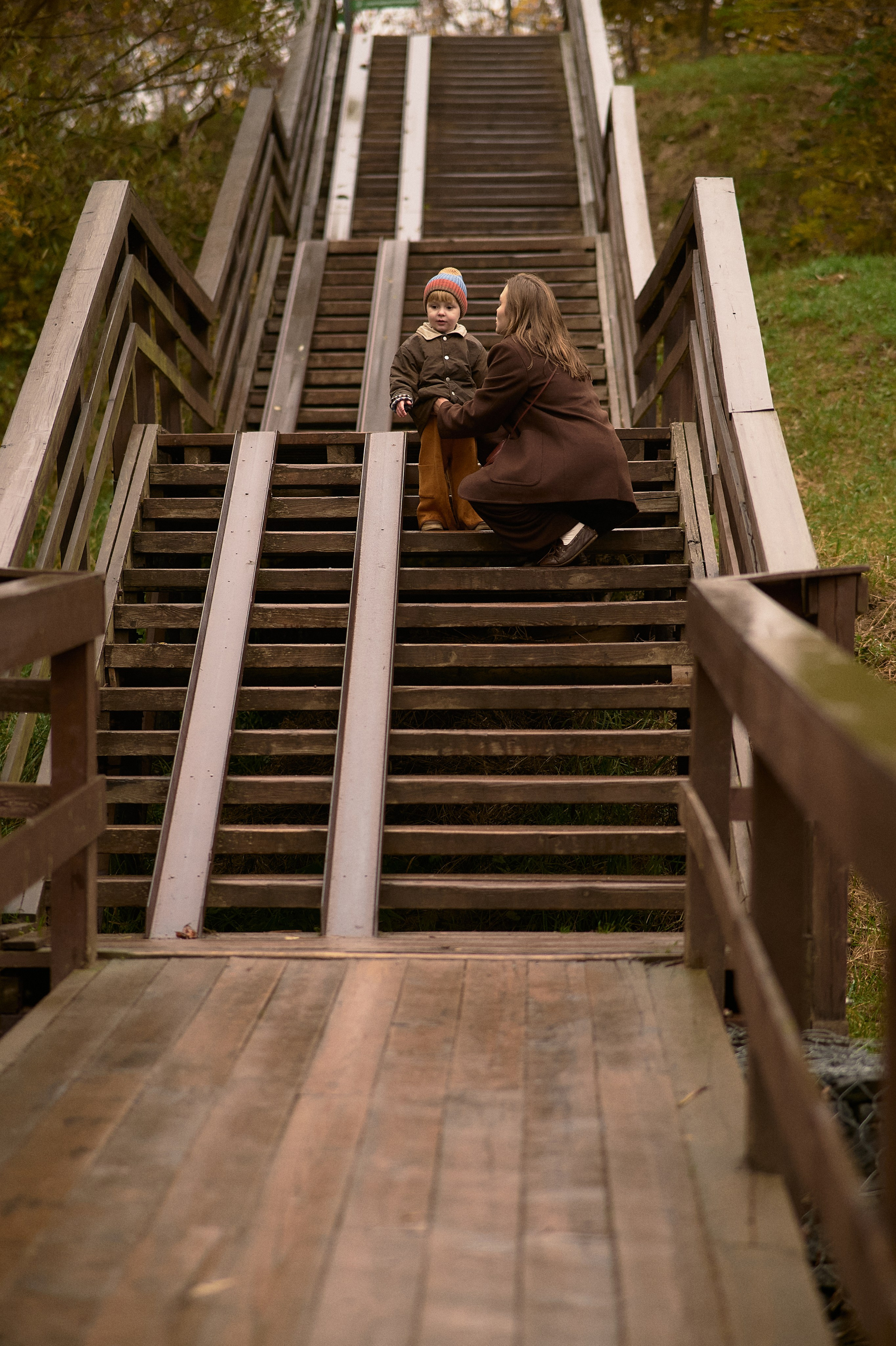 Света и Илюша под дождём. Семейный и свадебный lifestyle-фотограф в Москве Мария Петрова