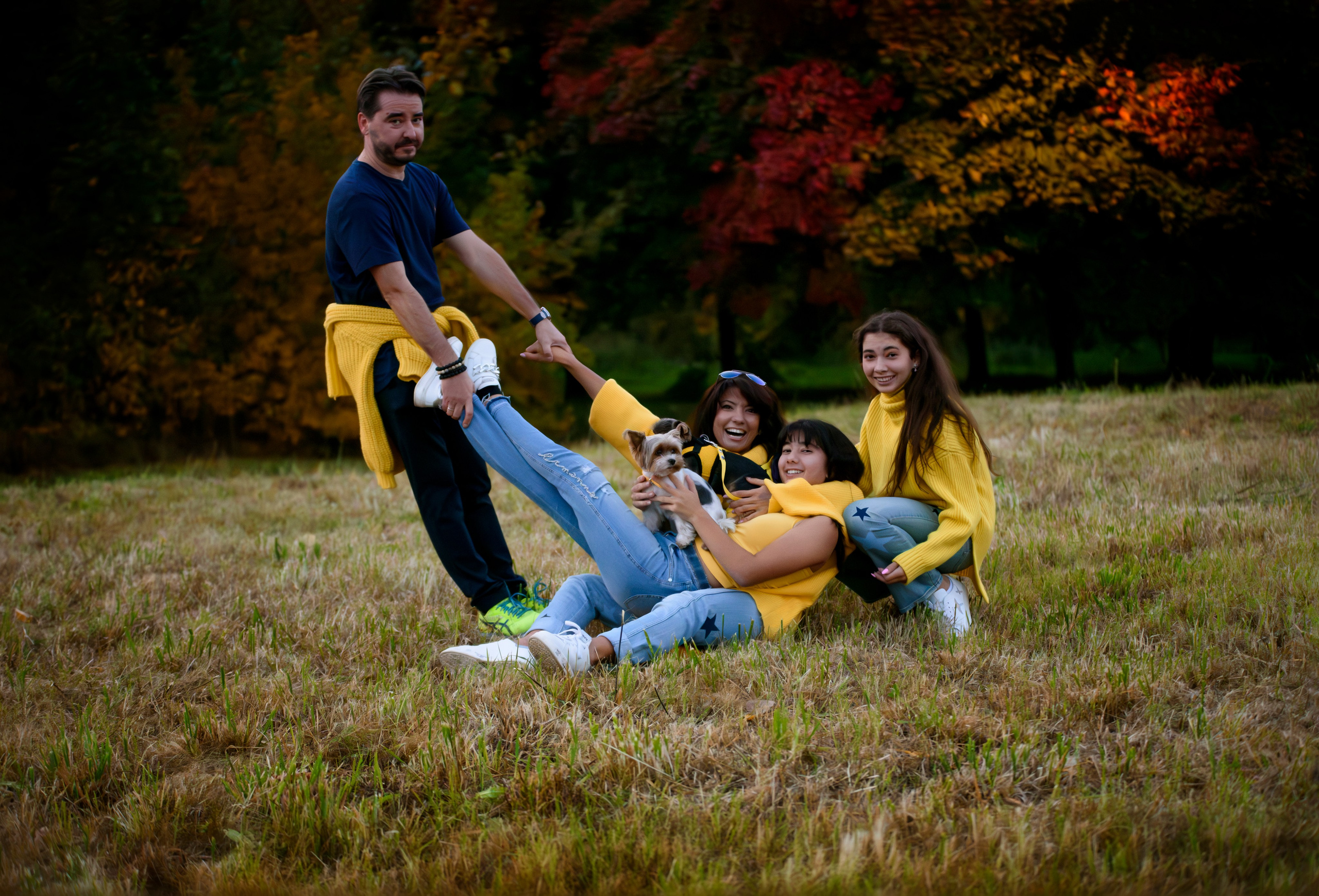 Семейная фотосессия, фотопрогулка, съемка в парке