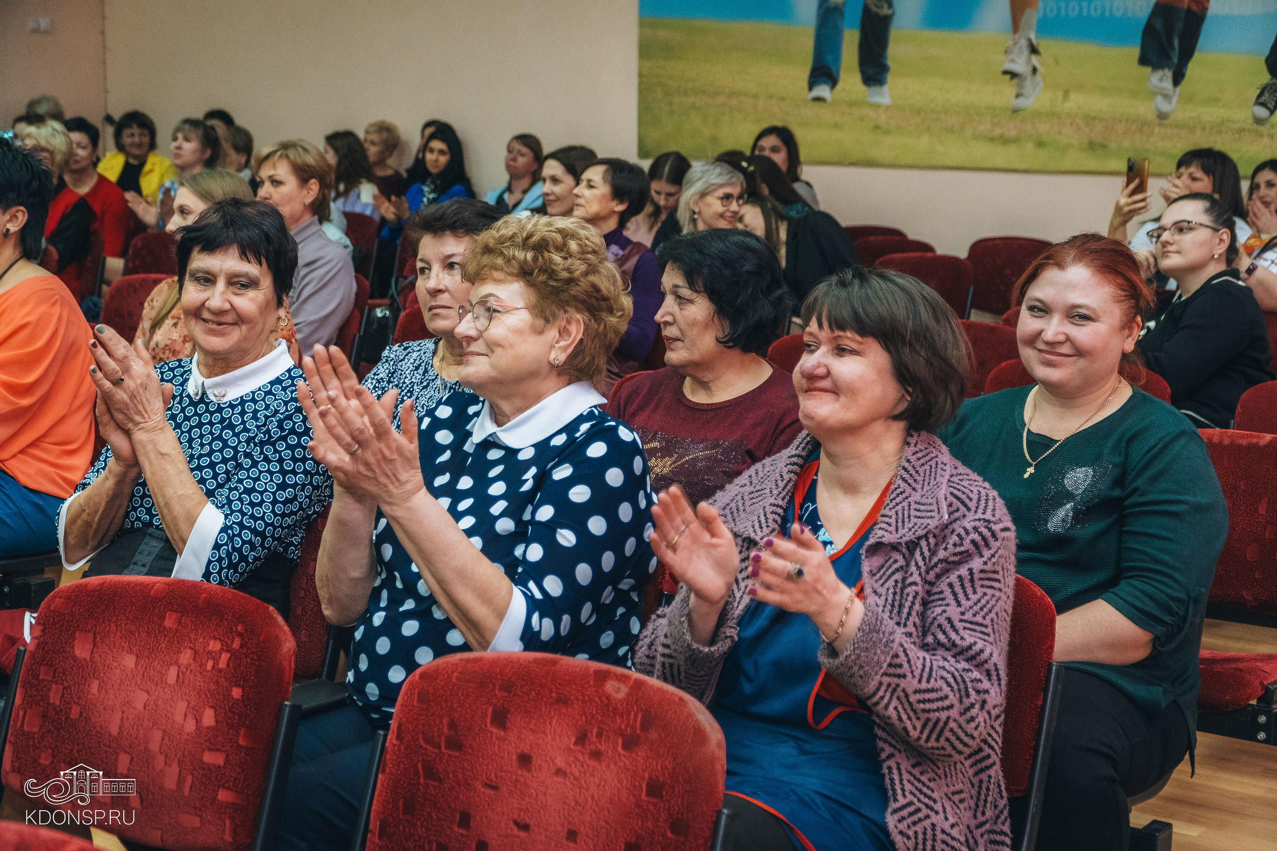 В преддверии праздника весны. Новотитаровский Дом культуры