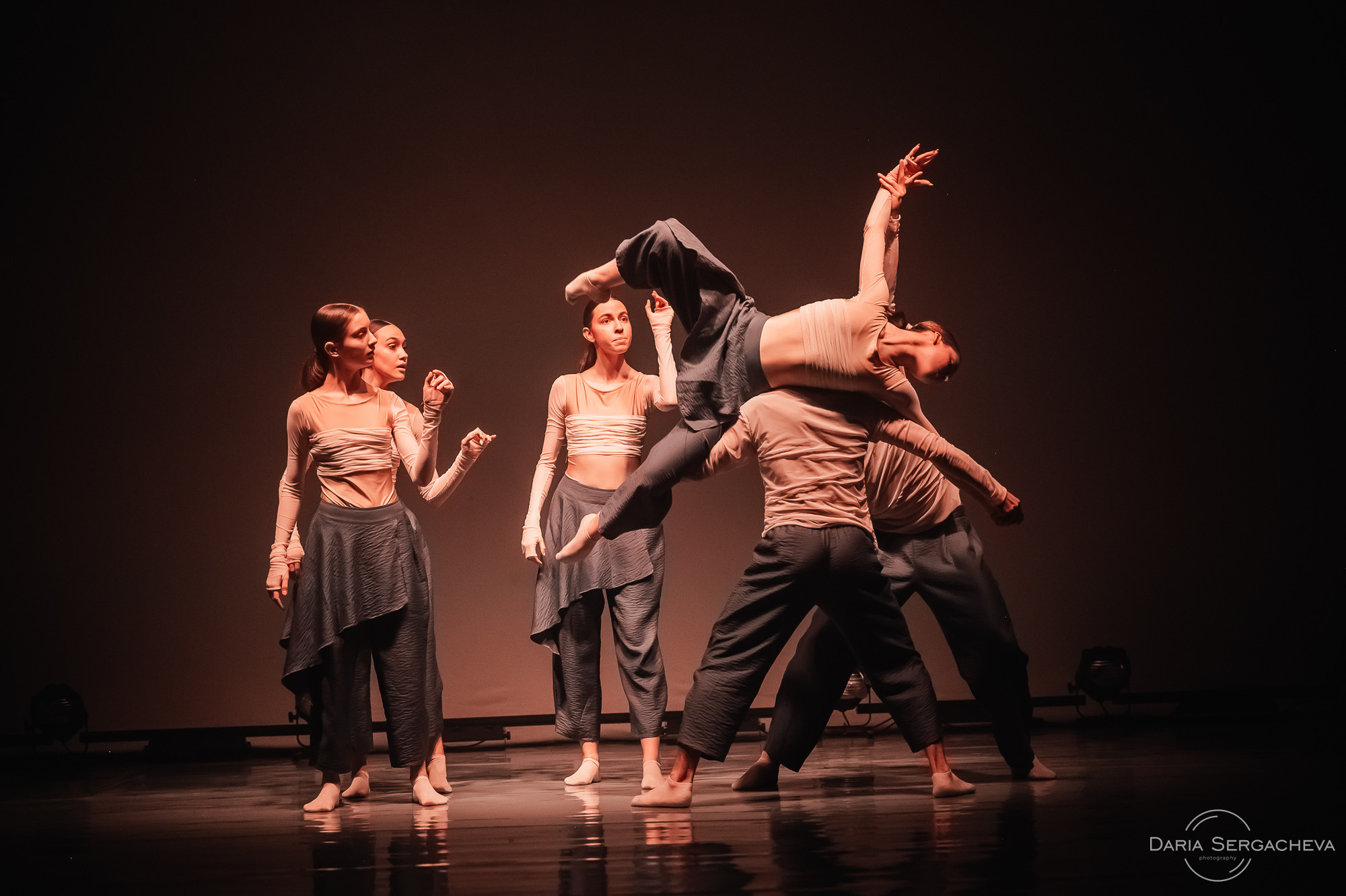 Первый НЕдетский сборник спектаклей — МТБ «Щелкунчик». DariaRock / Фотограф Екатеринбург