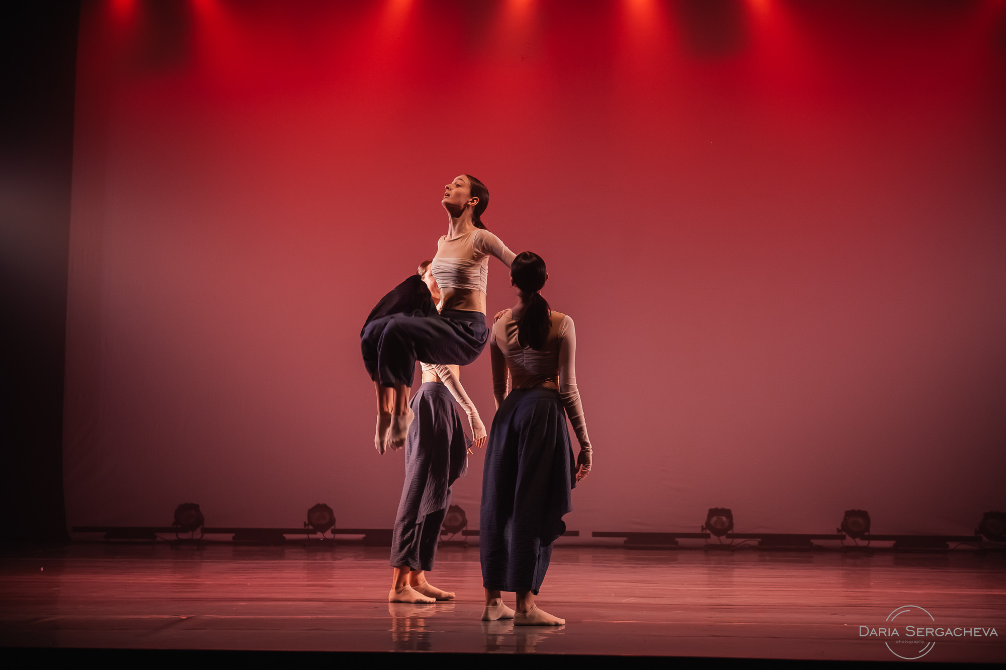 Первый НЕдетский сборник спектаклей — МТБ «Щелкунчик». DariaRock / Фотограф Екатеринбург