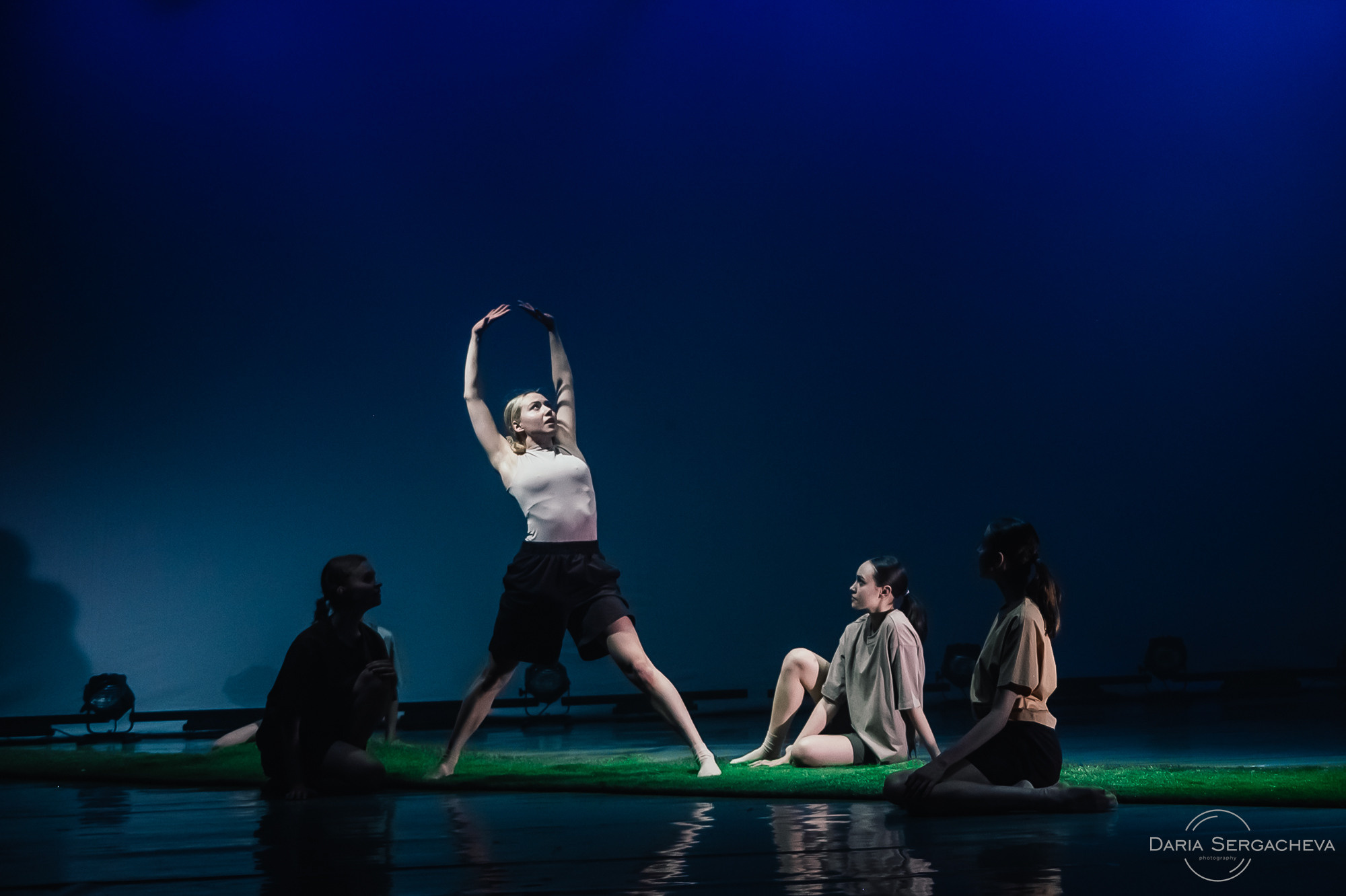 Первый НЕдетский сборник спектаклей — МТБ «Щелкунчик». DariaRock / Фотограф Екатеринбург