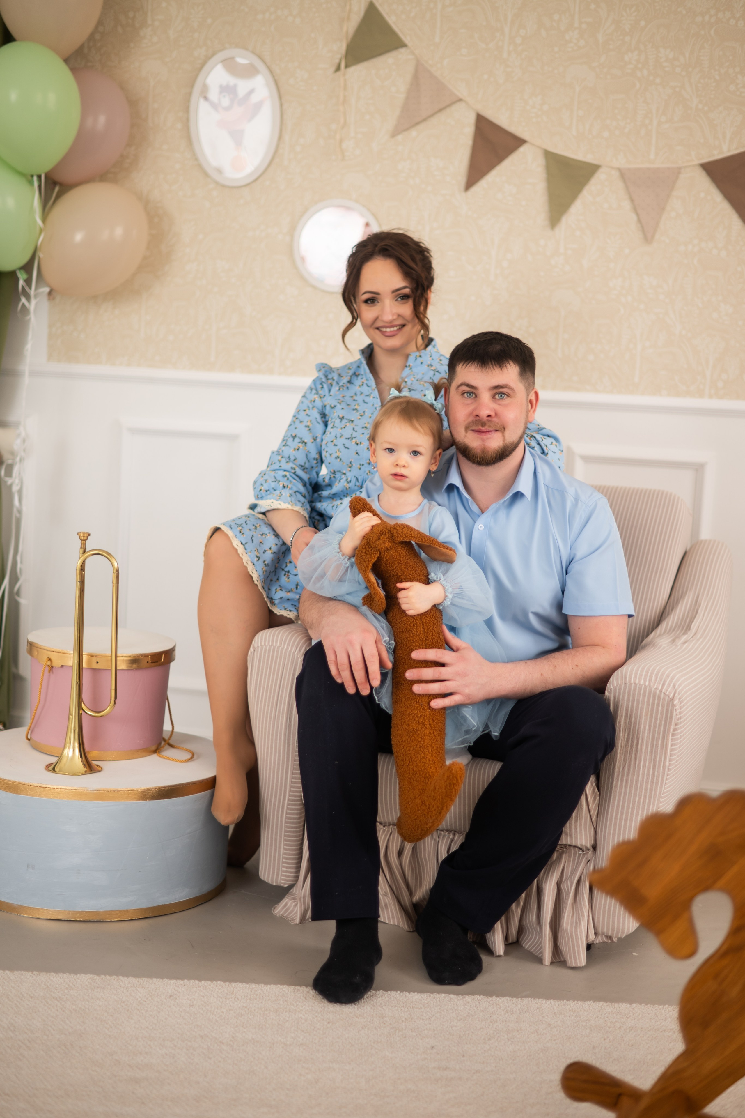 Александр и Анастасия и доченька Юлечка (1). Я Ольга Казанцева, фотографирую снимаю ваши киноистории и печатаю фото и цифровые портреты на холсте