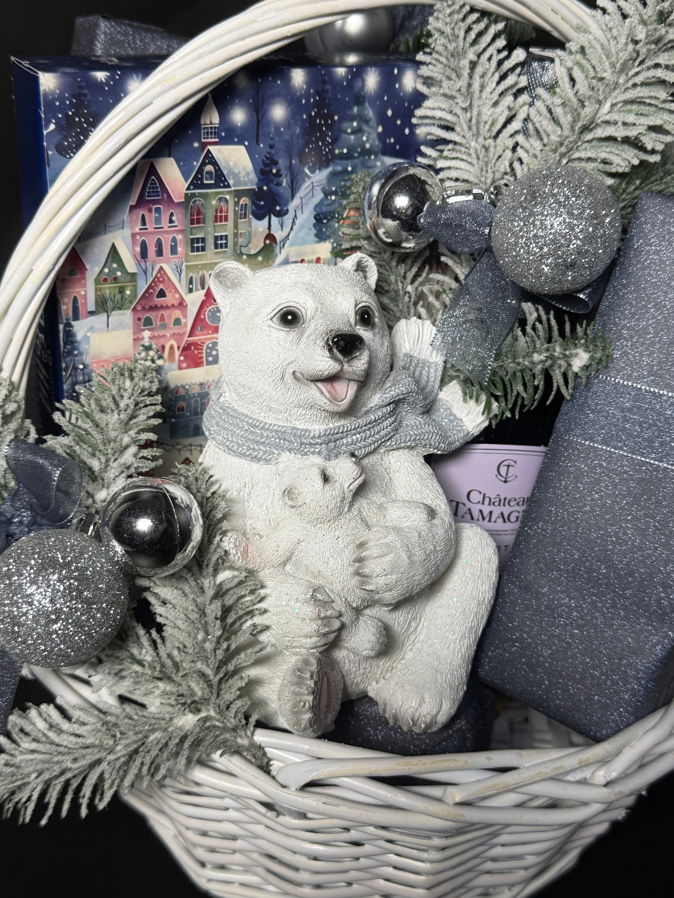 Новогодняя корзина. Студия подарочных наборов «Владия»