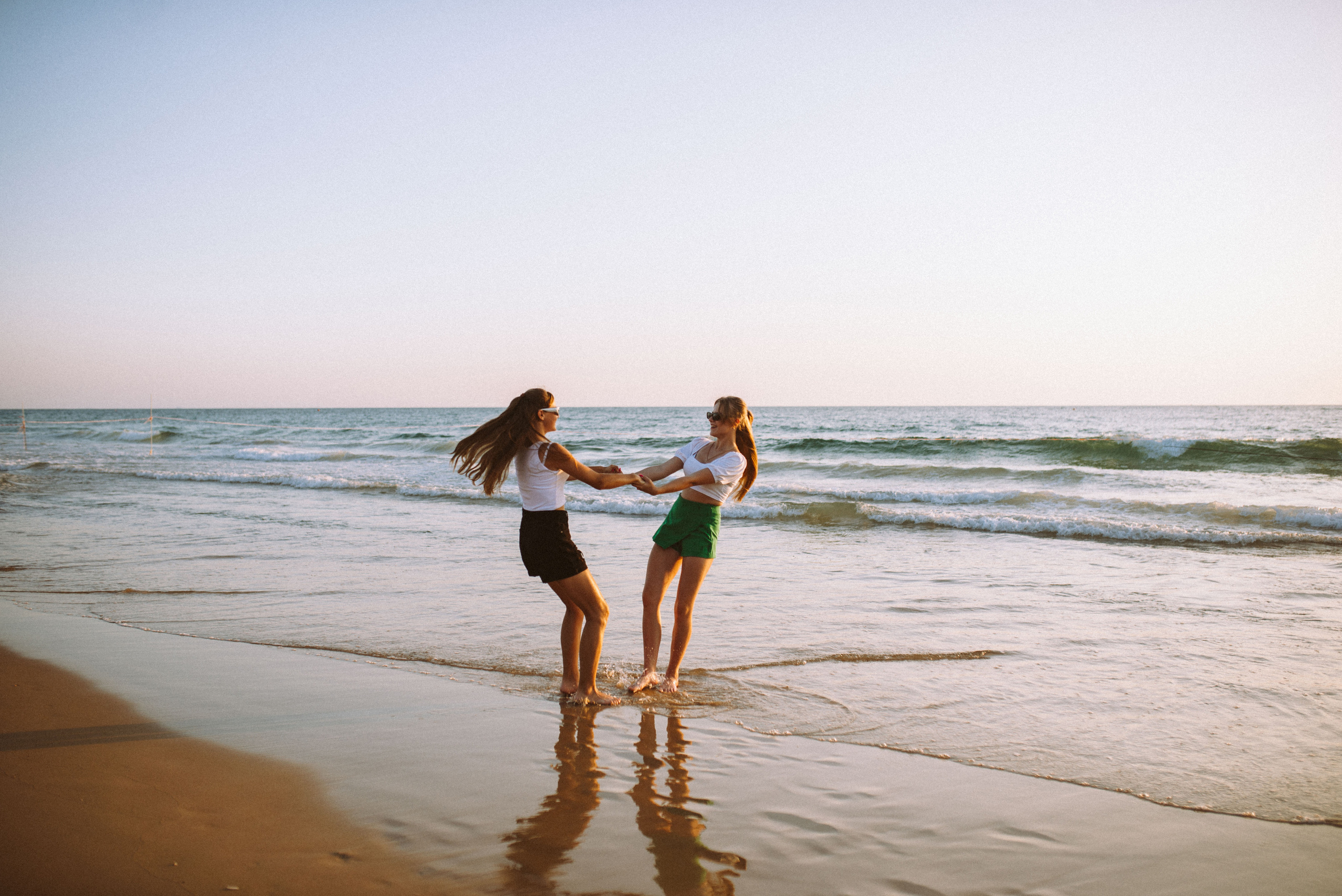 Лиза и Катя. Профессиональный фотограф. Портрет, семья, дети