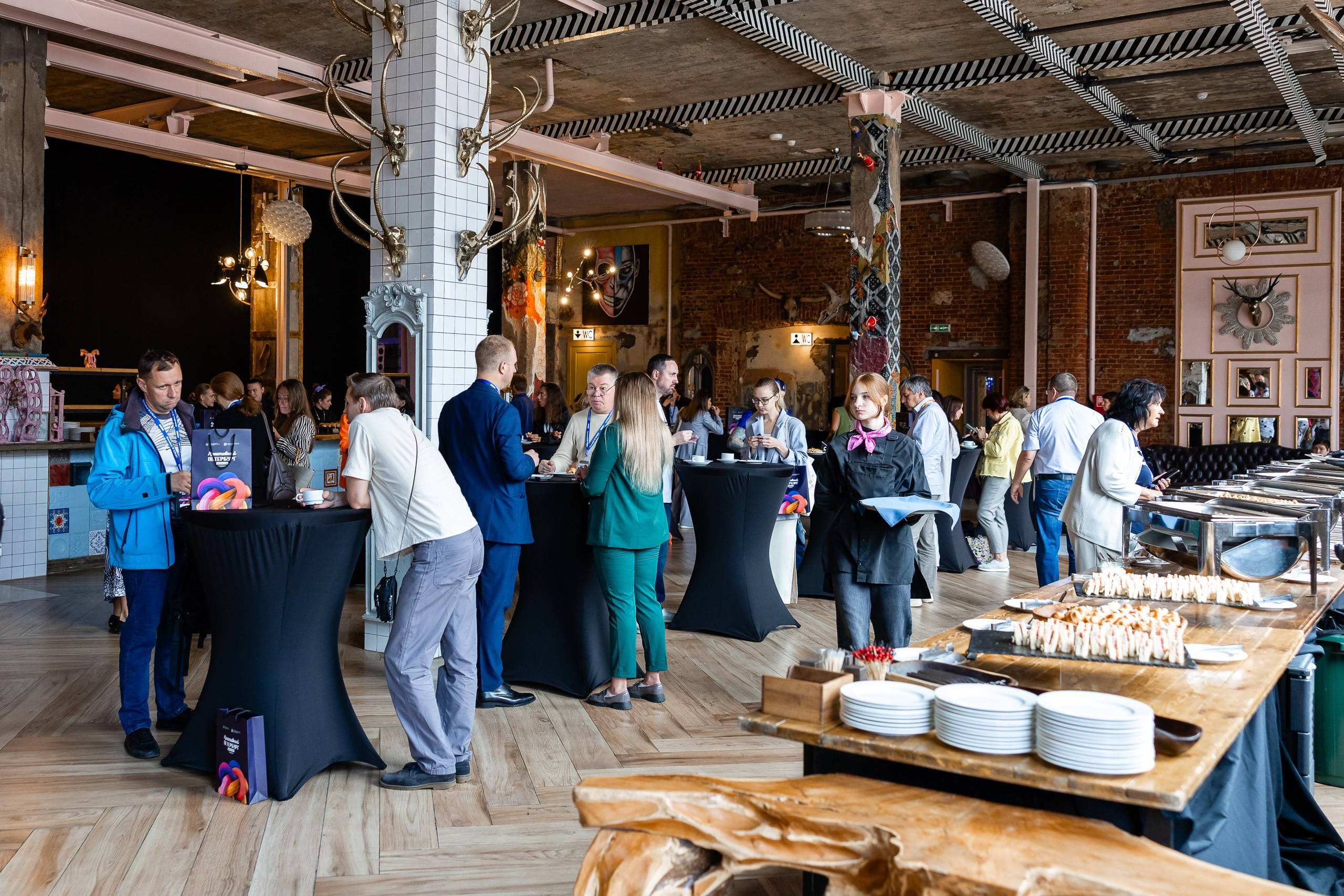 Форум «Креативный Петербург». Фотограф в Санкт-Петербурге — Сергей Петров