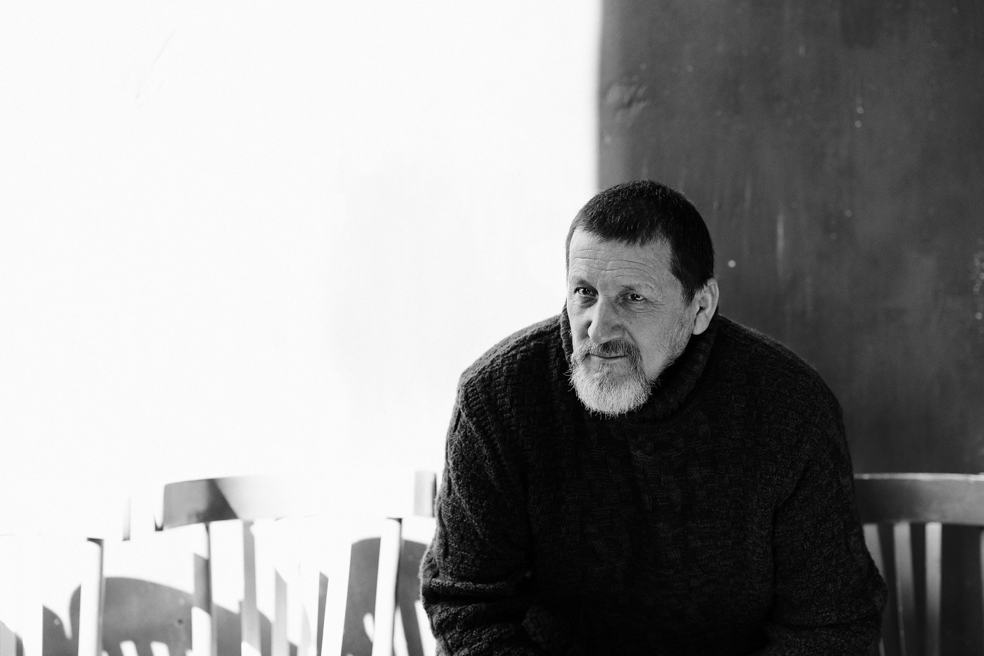 Фотосессия для папы в подарок: Мужской портрет в студии Тюмень. Портретный фотограф Тюмень Дарья Мустафина