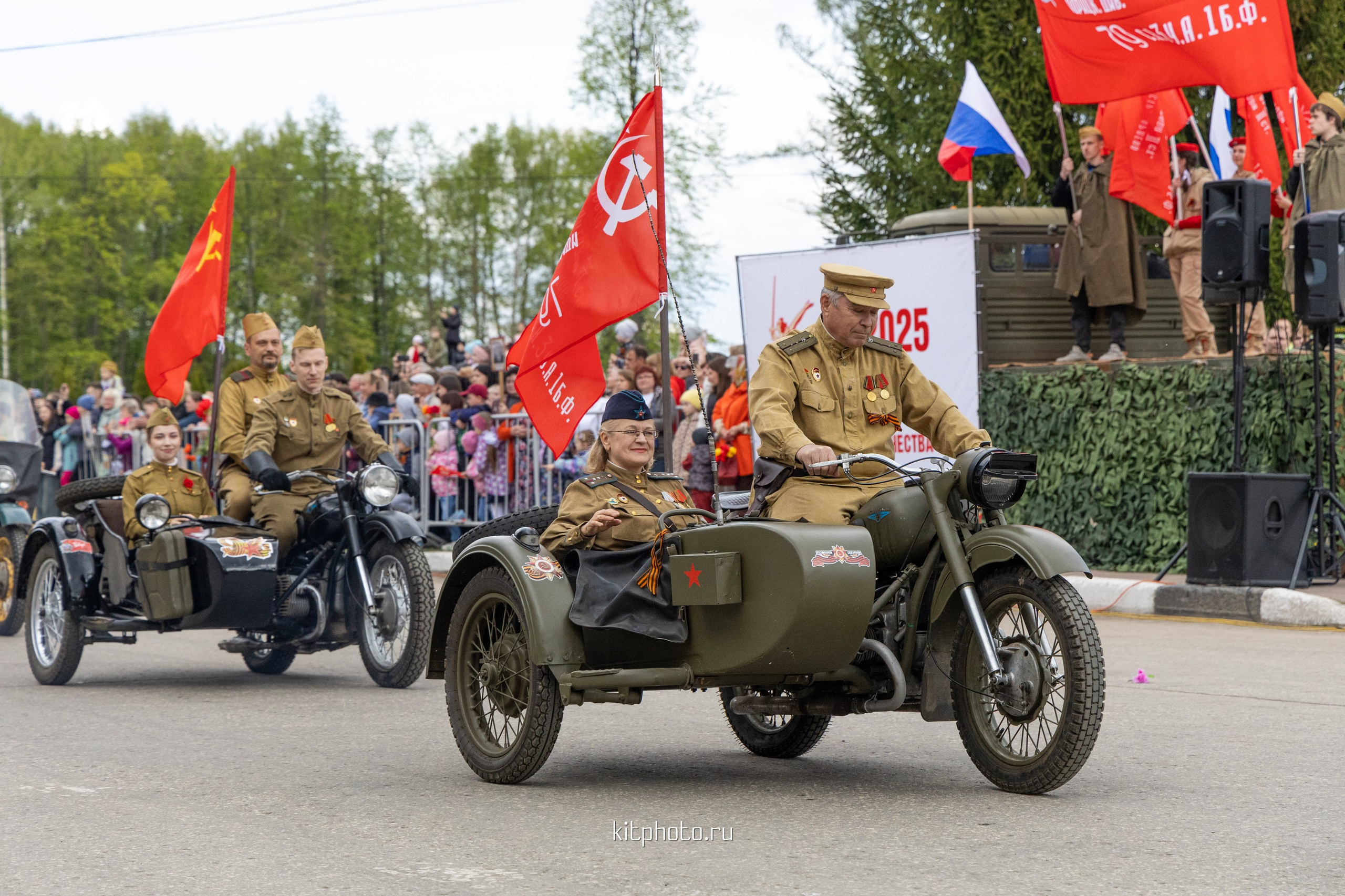 Фотосъёмка Дня Победы 2025 в Городце | Репортаж от KitPhoto. Фотограф Нижний Новгород Мария Китаева