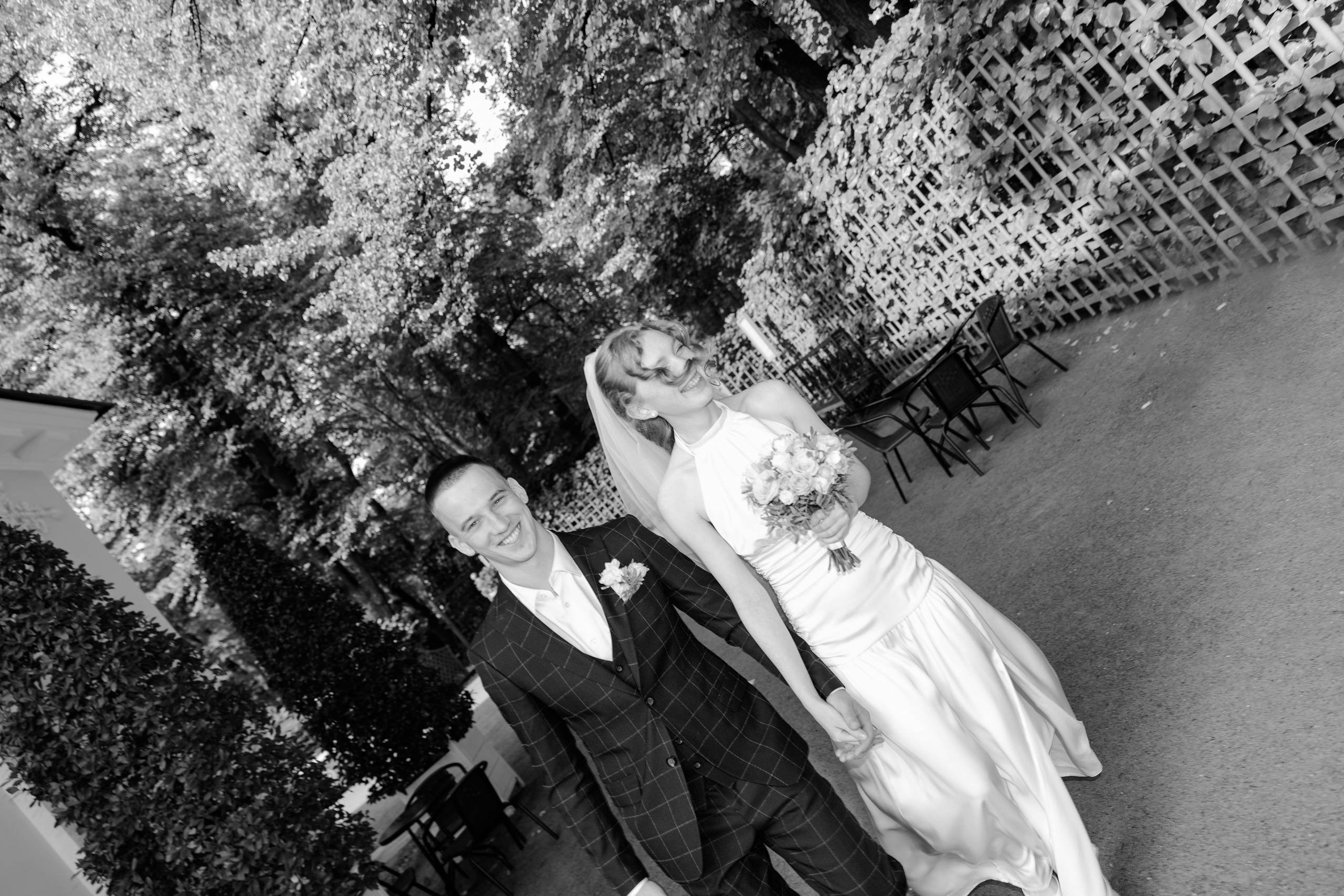 Кроме чувств, ничто не способно излечить душу, равно как ничто, кроме души, не способно излечить чувства. Свадебный фотограф в Санкт-Петербурге