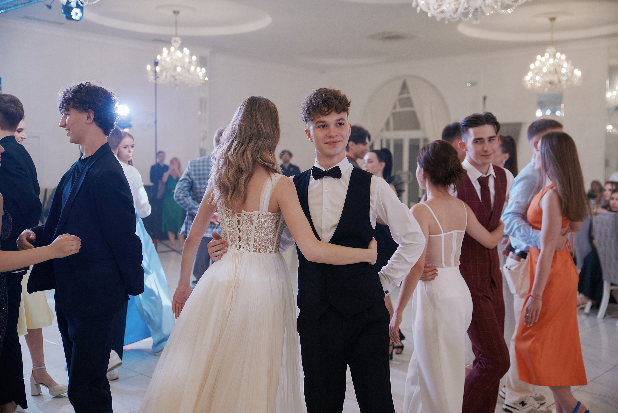 Выпускной ресторан Усадьба. Свадебный фотограф в Ростовe-на-Дону Анастасия Прутова