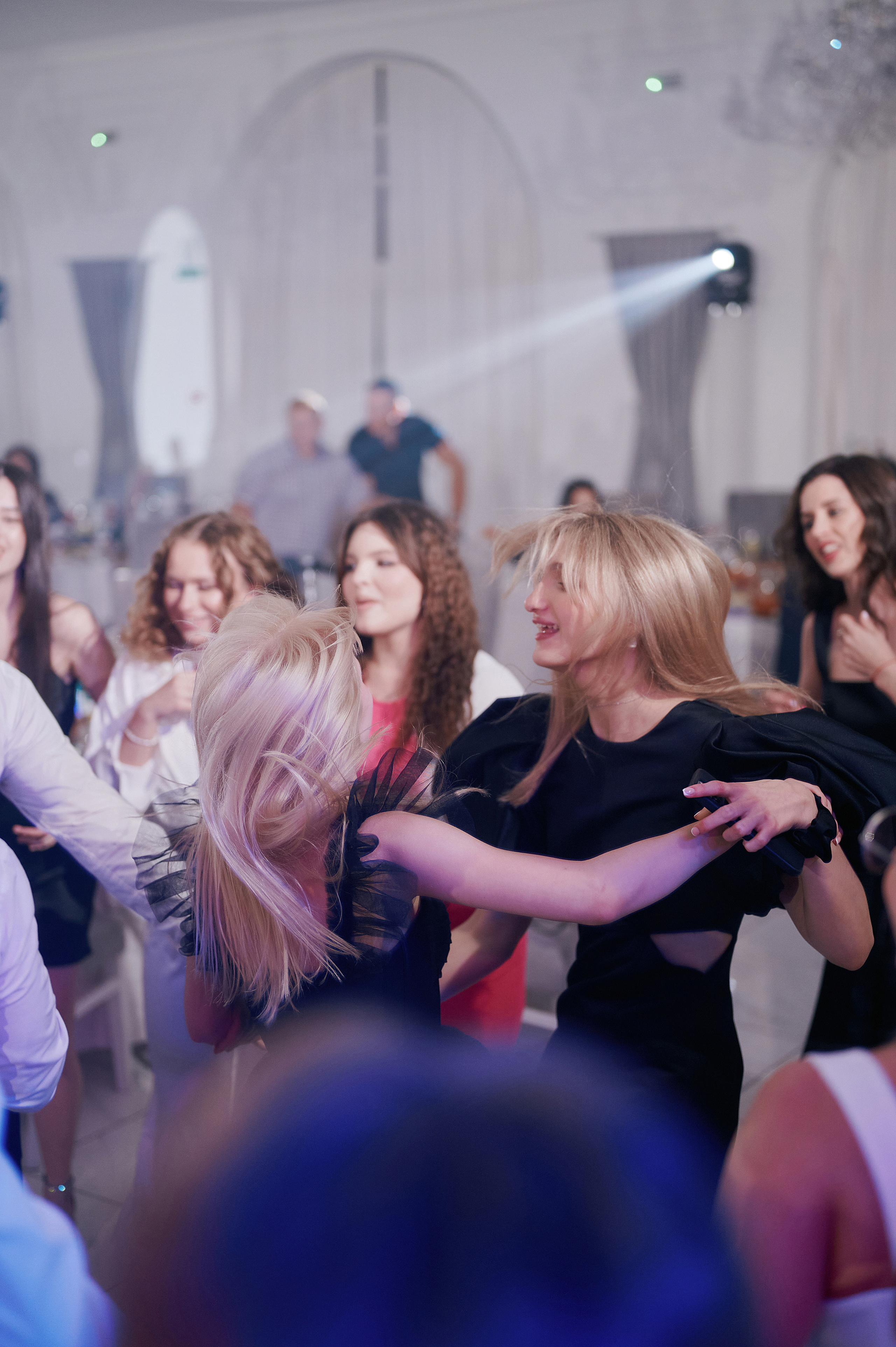 Выпускной ресторан Усадьба. Свадебный фотограф в Ростовe-на-Дону Анастасия Прутова