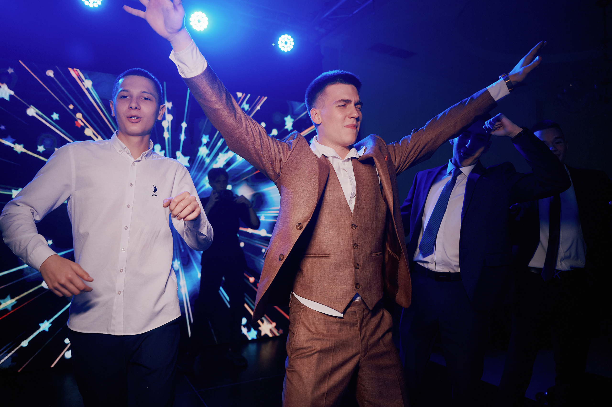 Выпускной ресторан Усадьба. Свадебный фотограф в Ростовe-на-Дону Анастасия Прутова