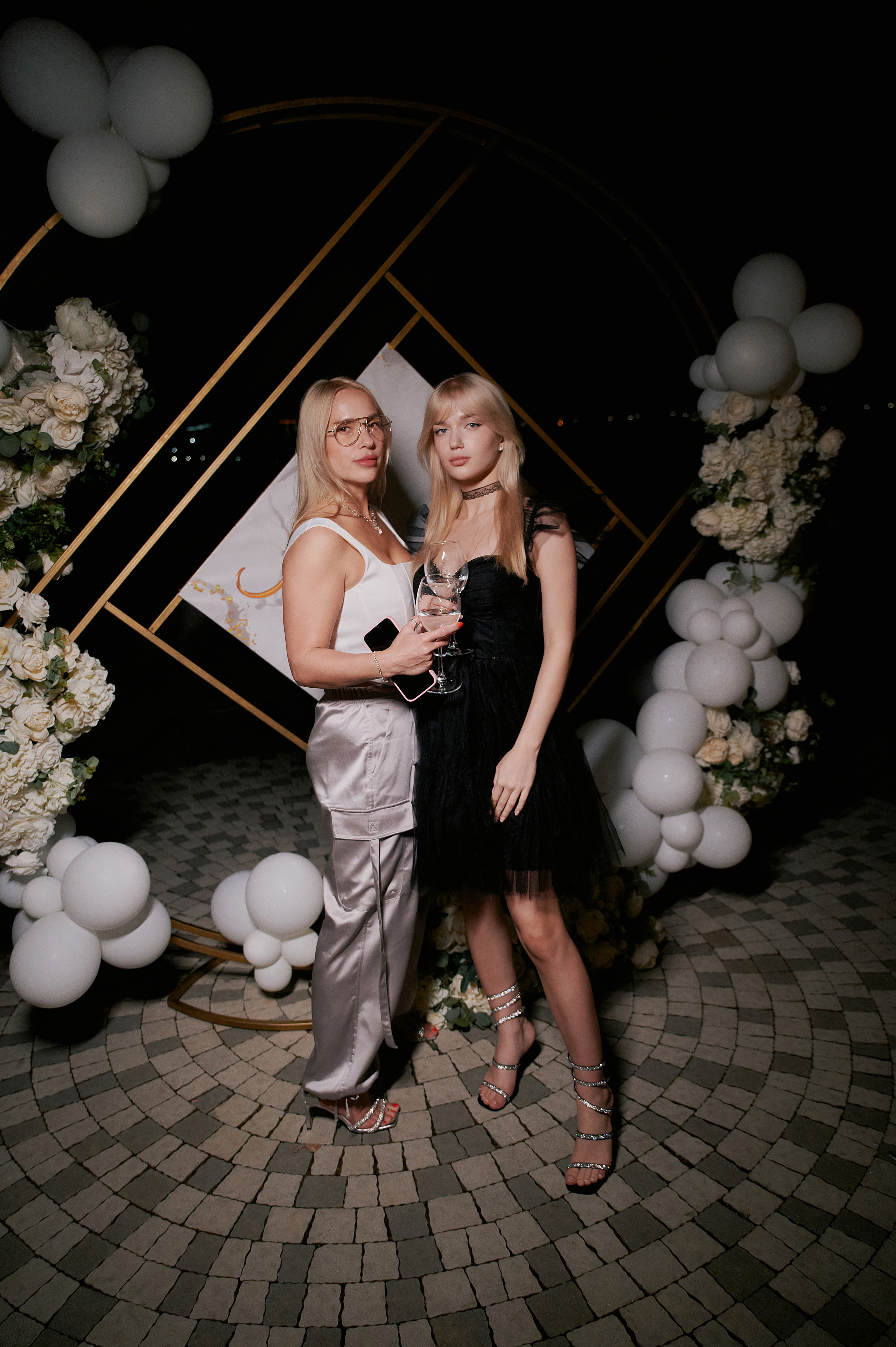 Выпускной ресторан Усадьба. Свадебный фотограф в Ростовe-на-Дону Анастасия Прутова