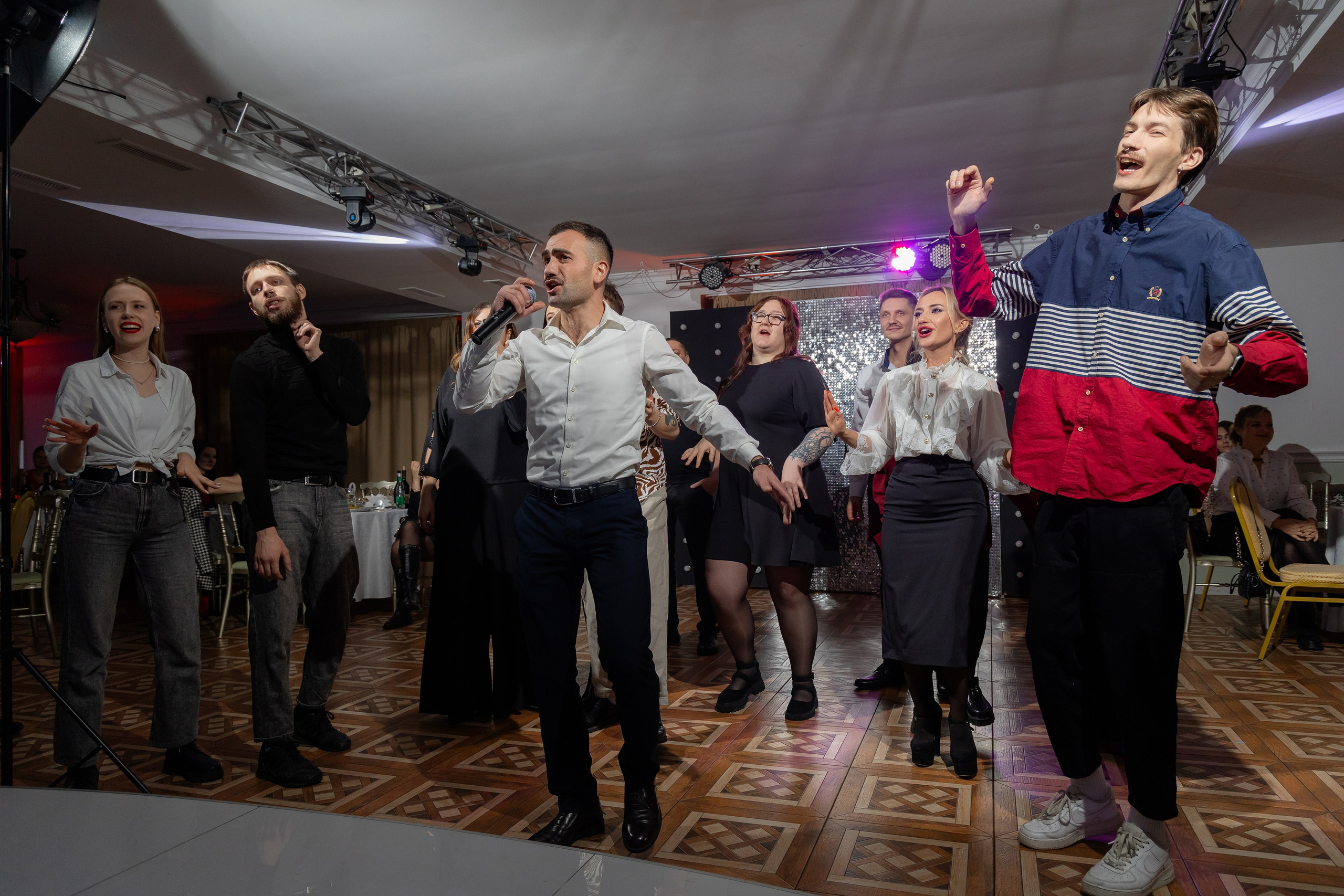 Корпоративная фотосъемка для кафе GARAGE | Новый год 2025 | Минск. Свадебный фотограф в Минске/Беларуси Сергей Спиридонов